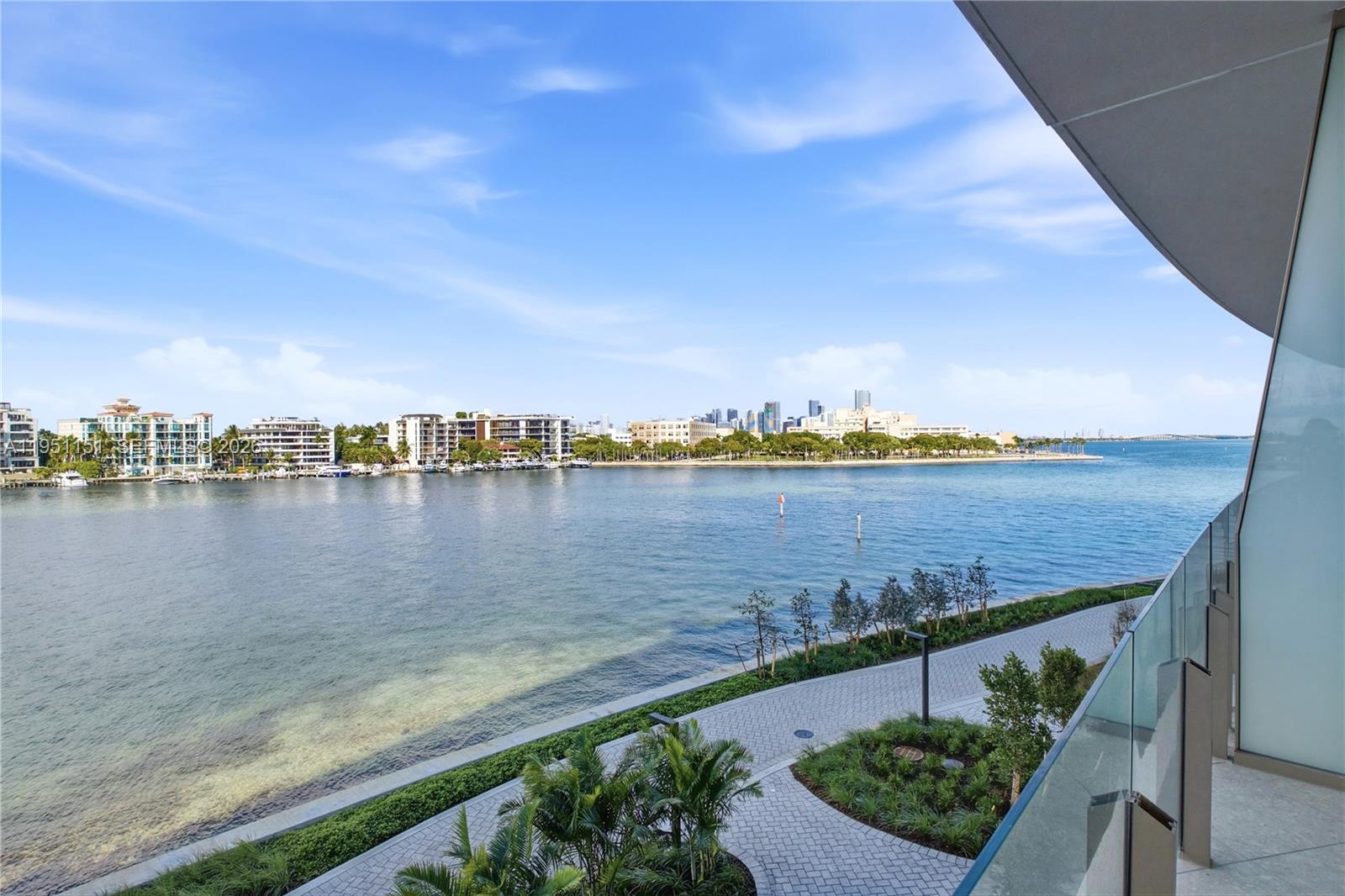 Vita Grove Isle - Residential