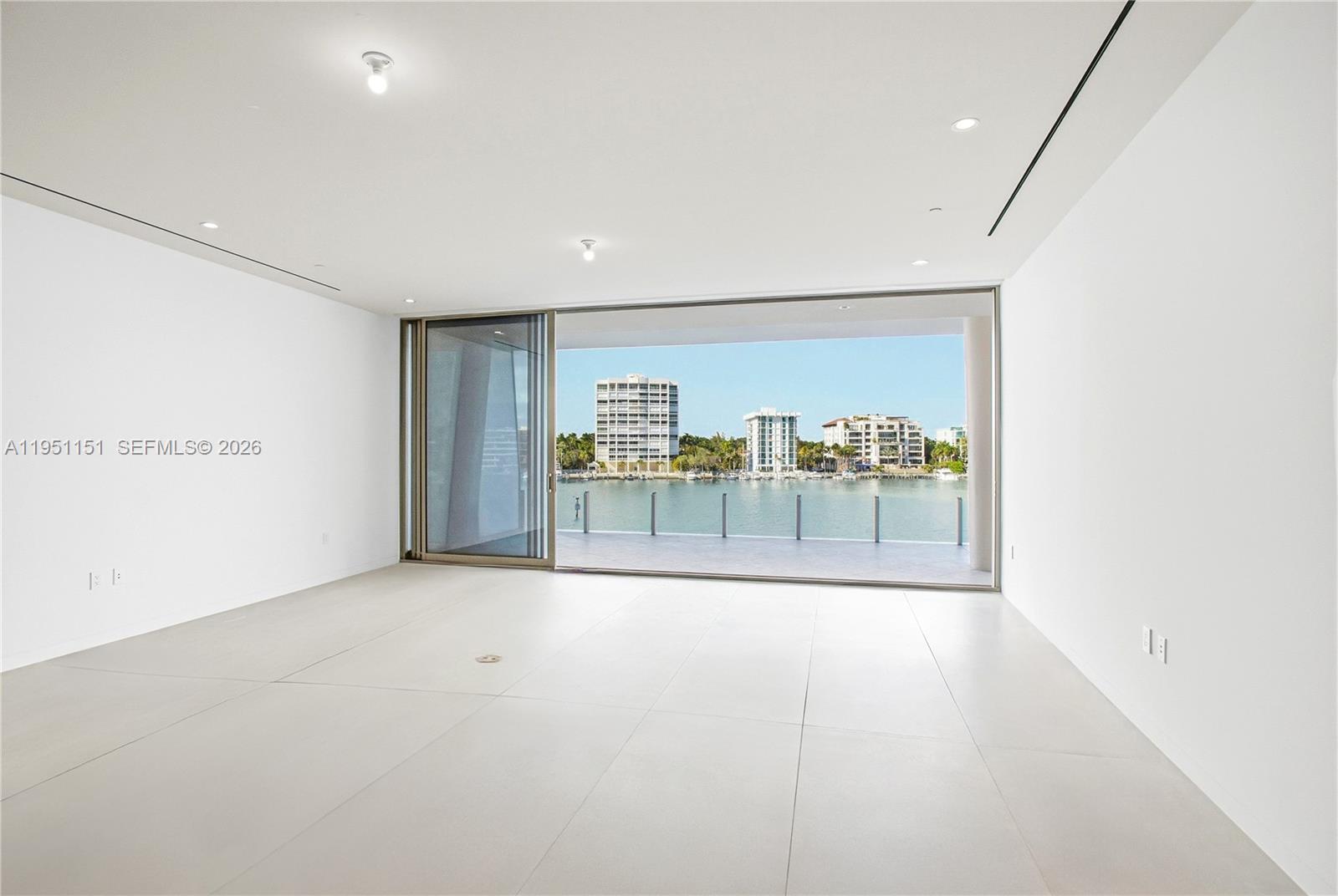 Vita Grove Isle - Residential