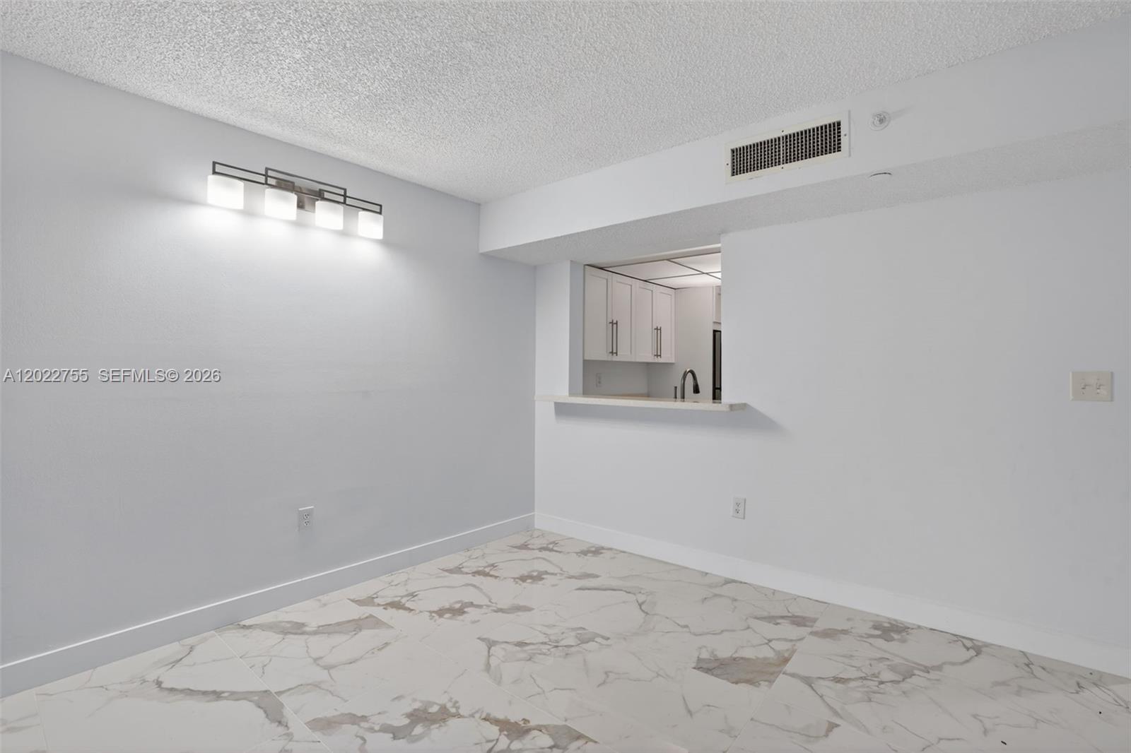 HORIZONS WEST CONDO #7 - Residential Lease