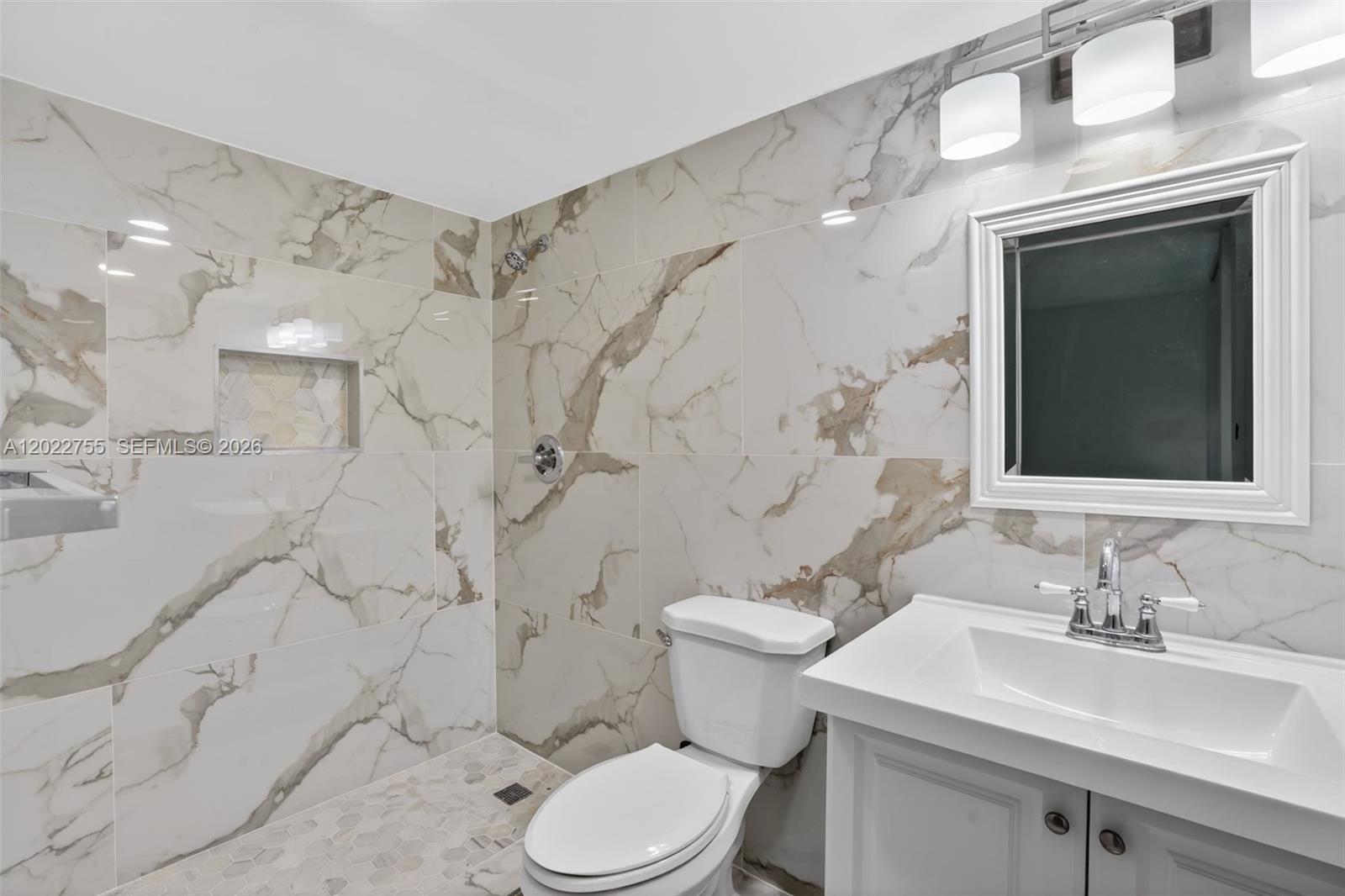 HORIZONS WEST CONDO #7 - Residential Lease
