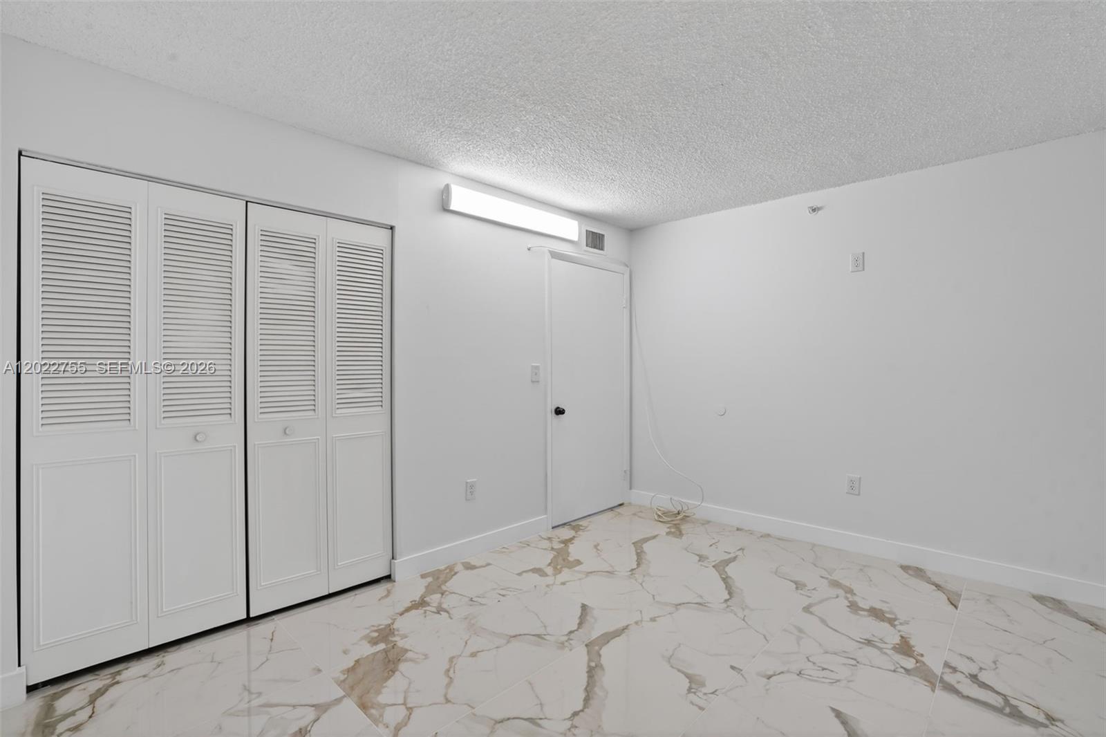 HORIZONS WEST CONDO #7 - Residential Lease