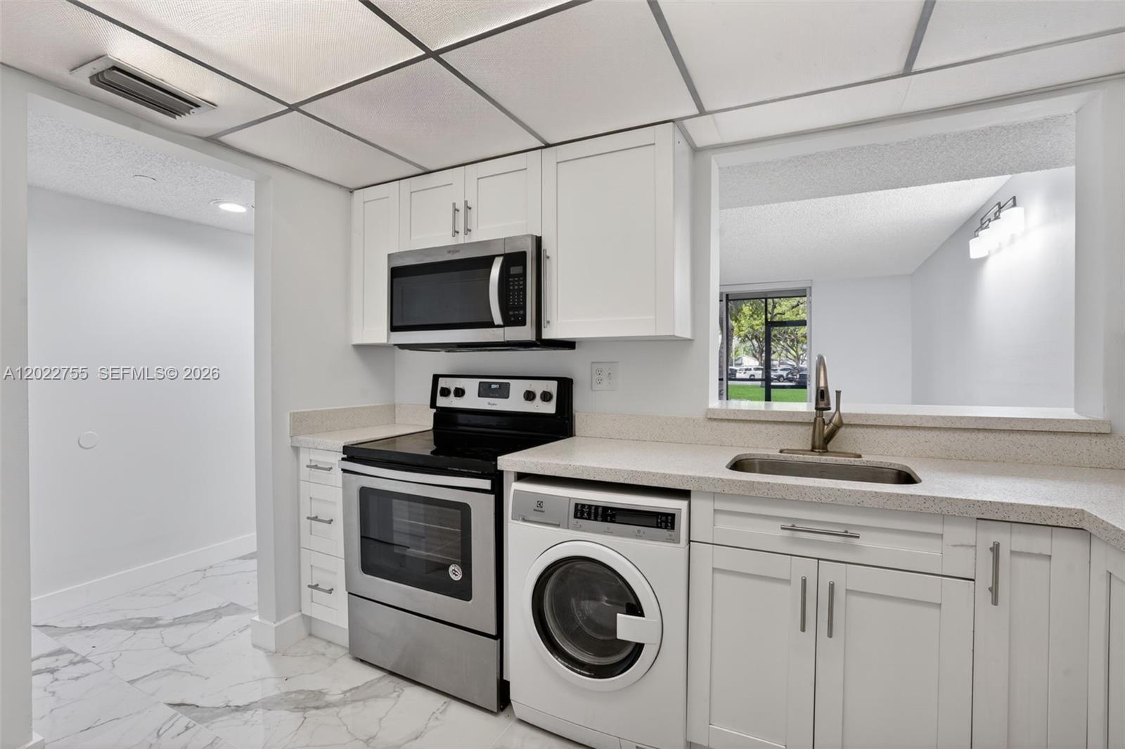 HORIZONS WEST CONDO #7 - Residential Lease