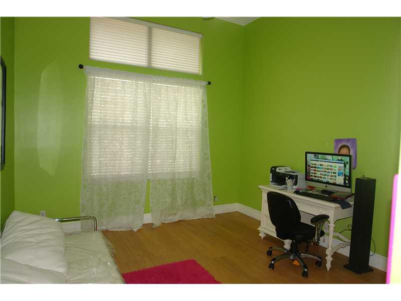 SECTOR 6 141-21 B - Residential Lease