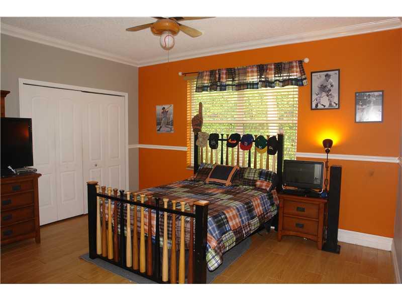 SECTOR 6 141-21 B - Residential Lease