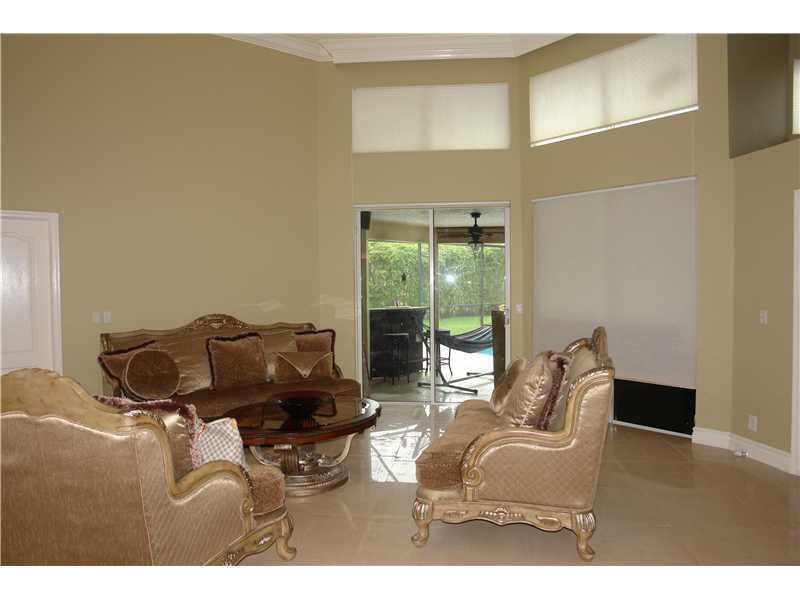 SECTOR 6 141-21 B - Residential Lease