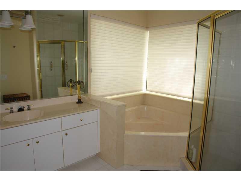 SECTOR 6 141-21 B - Residential Lease
