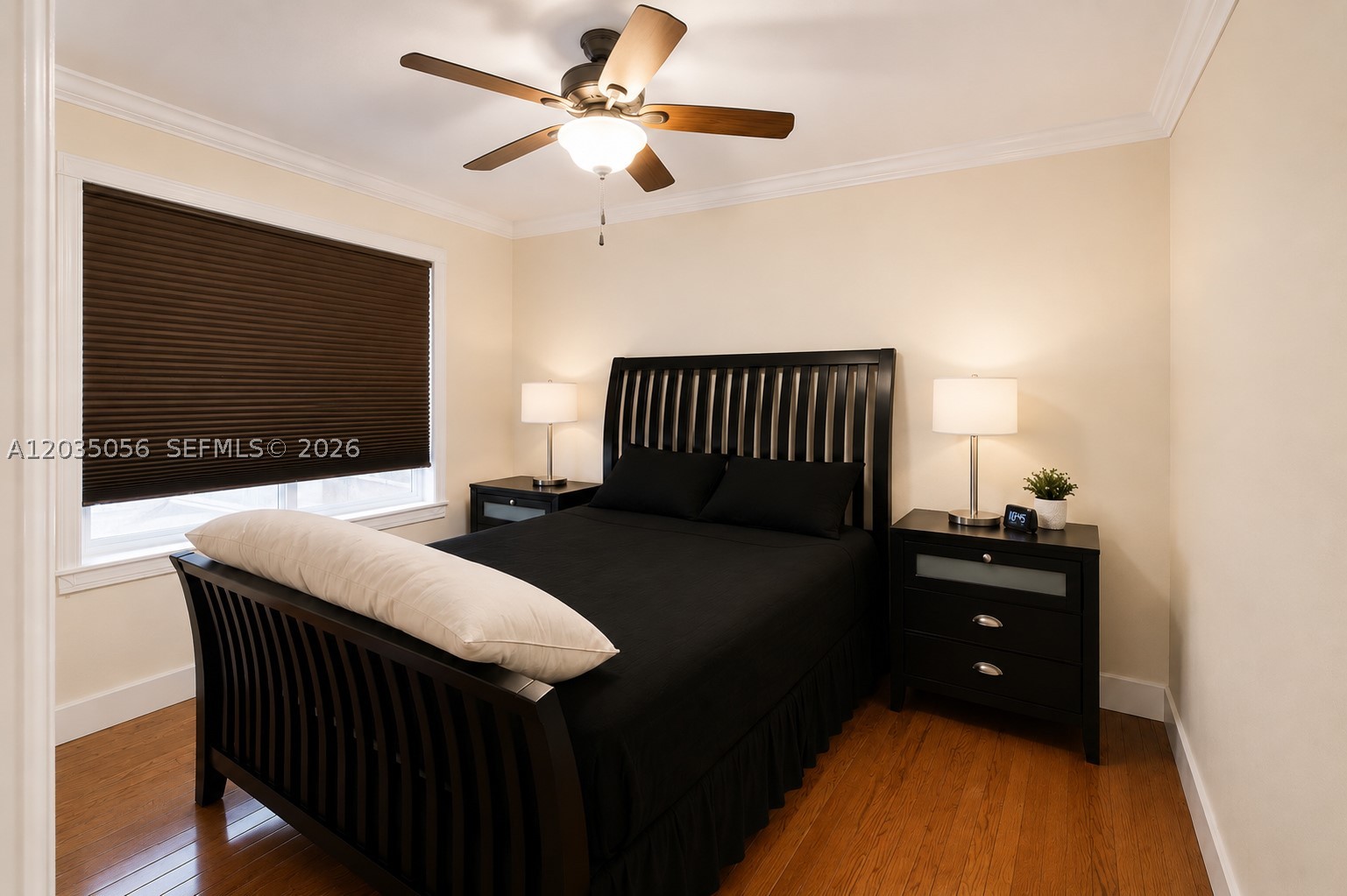 HOLLYWOOD LITTLE RANCHES - Residential