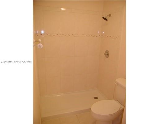 LAKEVIEW AT THE HAMMOCKS - Residential Lease
