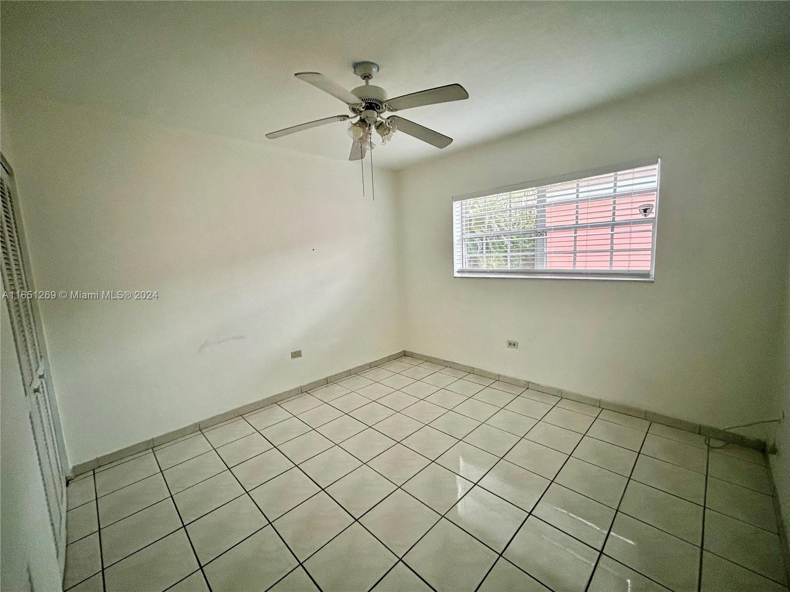 COMFORT GARDENS - Residential Lease