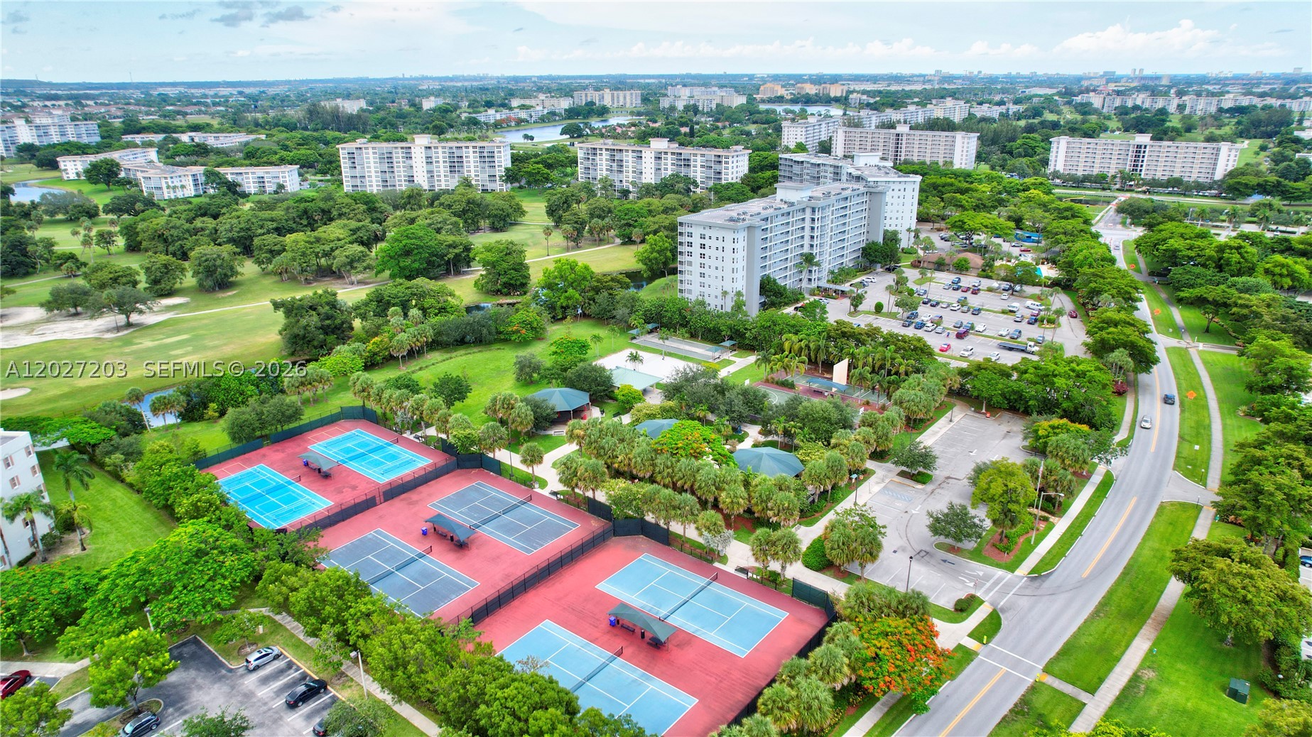 NO 10 PALM-AIRE COUNTRY C - Residential