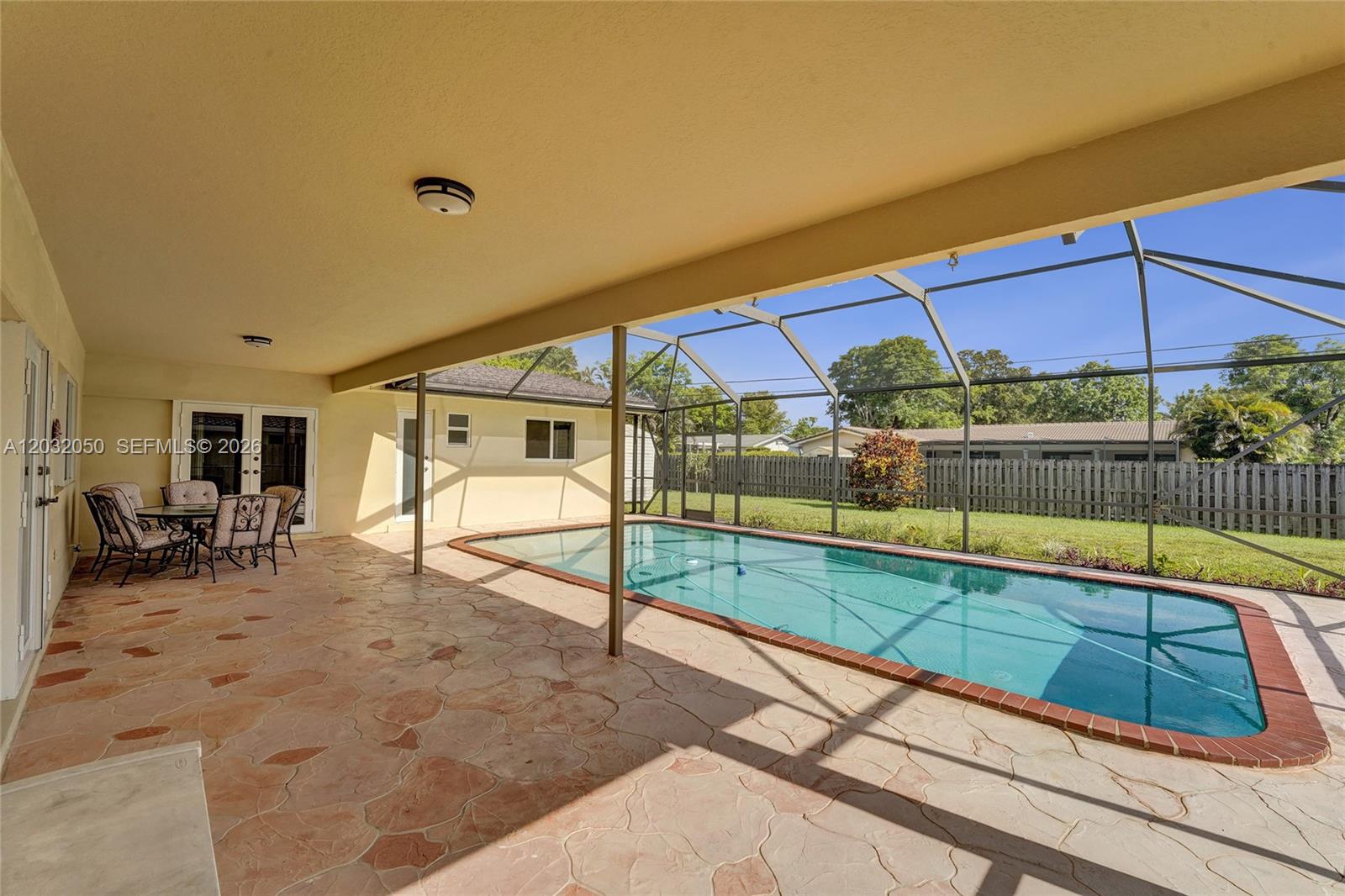 PLANTATIONS SECLUDED GARD - Residential