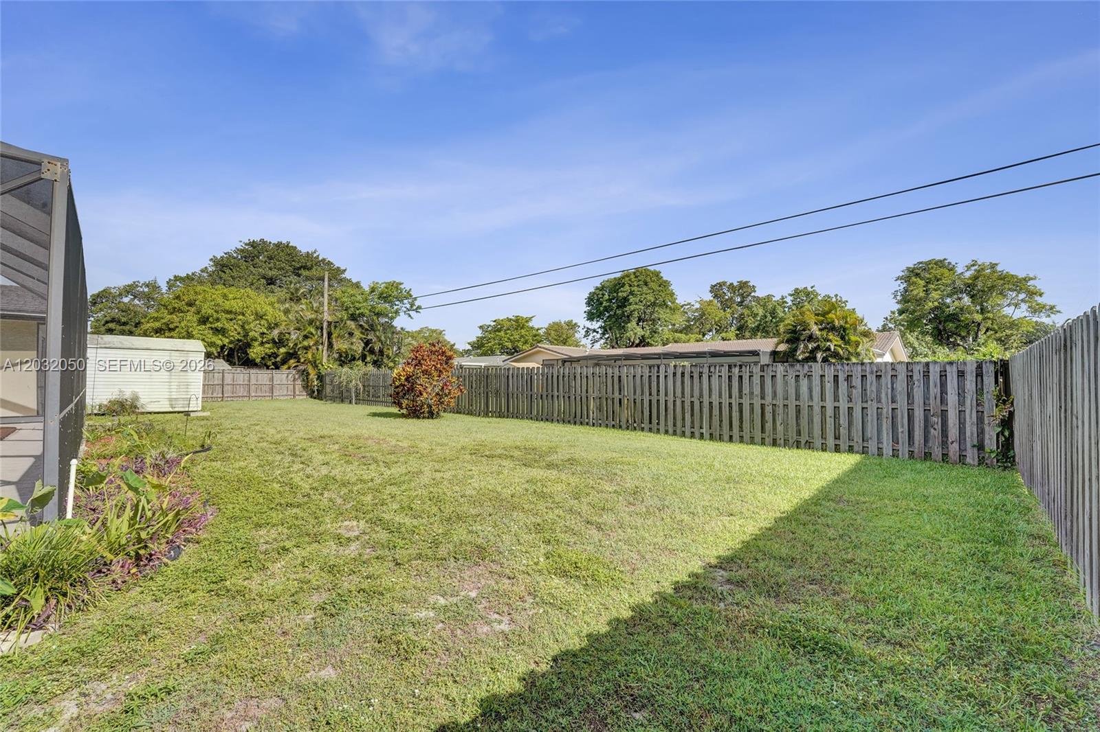 PLANTATIONS SECLUDED GARD - Residential