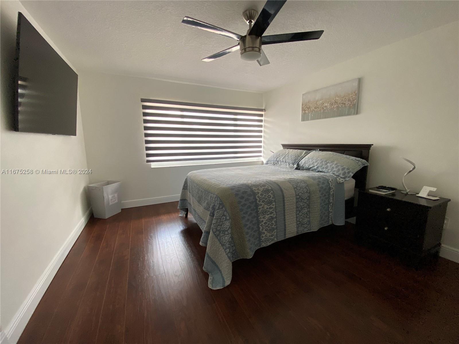 SNAPPER CREEK TOWNHOUSES - Residential Lease
