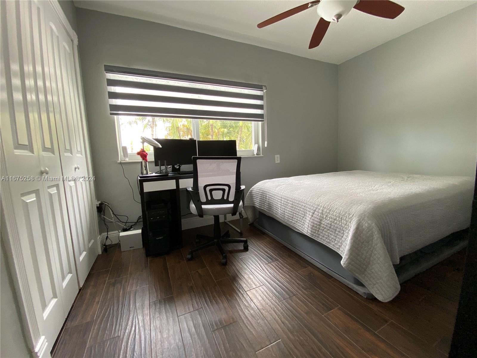 SNAPPER CREEK TOWNHOUSES - Residential Lease