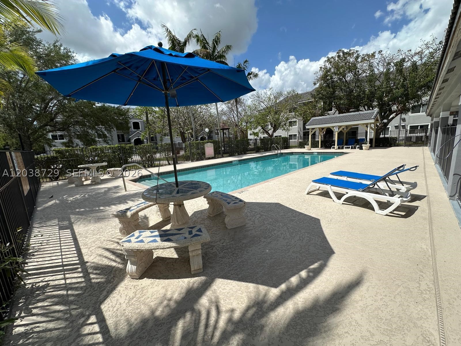 VISTA TRACE 8 CONDO - Residential Lease