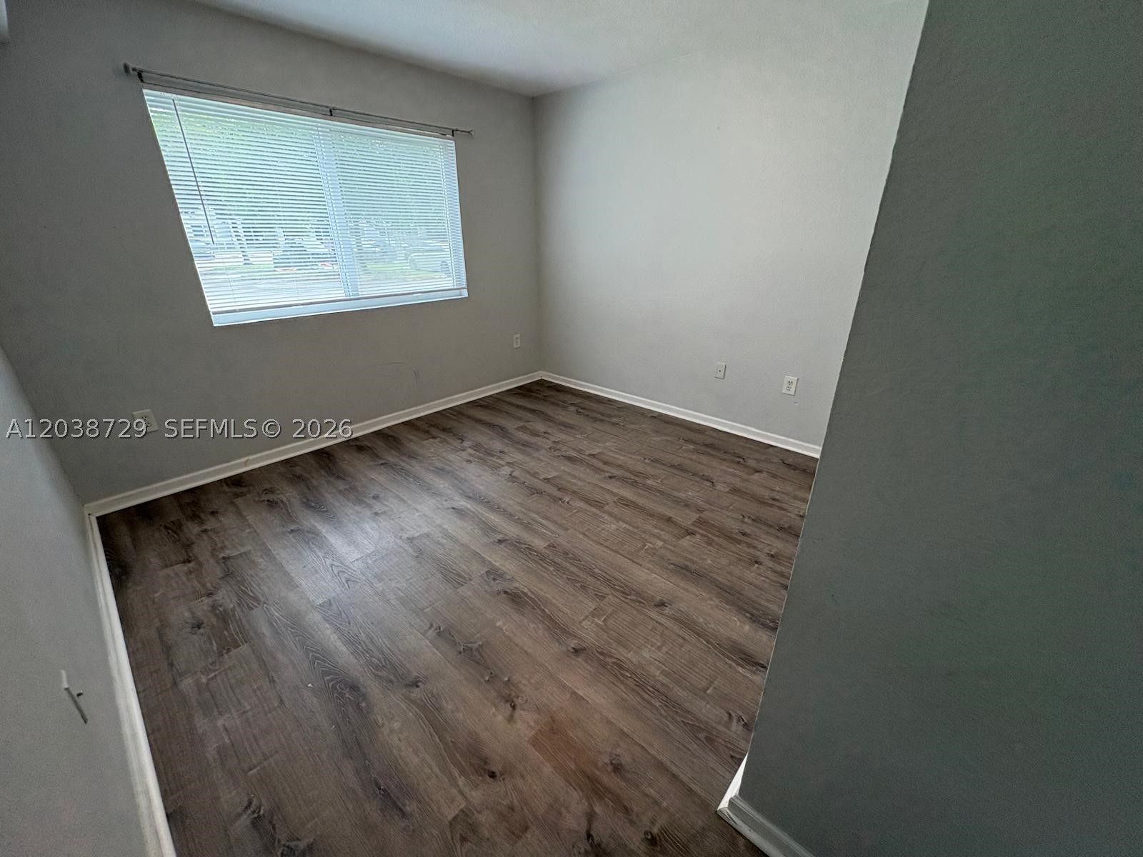 VISTA TRACE 8 CONDO - Residential Lease