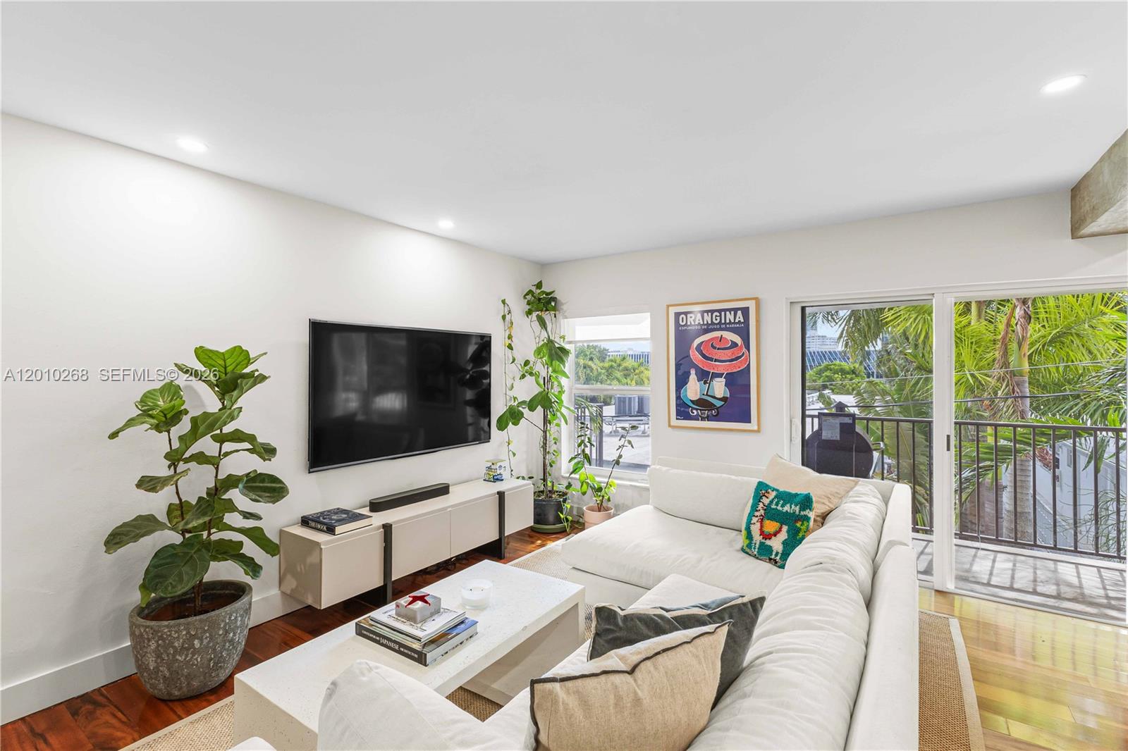 ROYAL PALM VILLAS CONDO - Residential