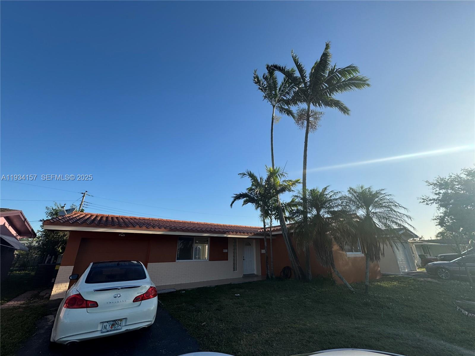 ***Tenant occupied, requested 48 hour notice***showings Only Sundays at 2 pm***

Spacious 3-bedroom / 2-bathroom Single family home in a 6,000 square feet lot. house is currently rented fo $3,200 per month (lease ends July 2026) , making a great investment opportunity, or on the other hand make it a beautiful home to grow in.