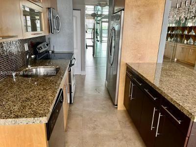 WINSTON TOWER 300 CONDO - Residential Lease