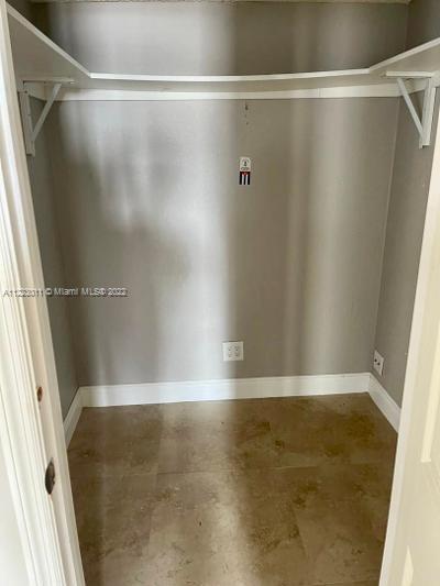 WINSTON TOWER 300 CONDO - Residential Lease