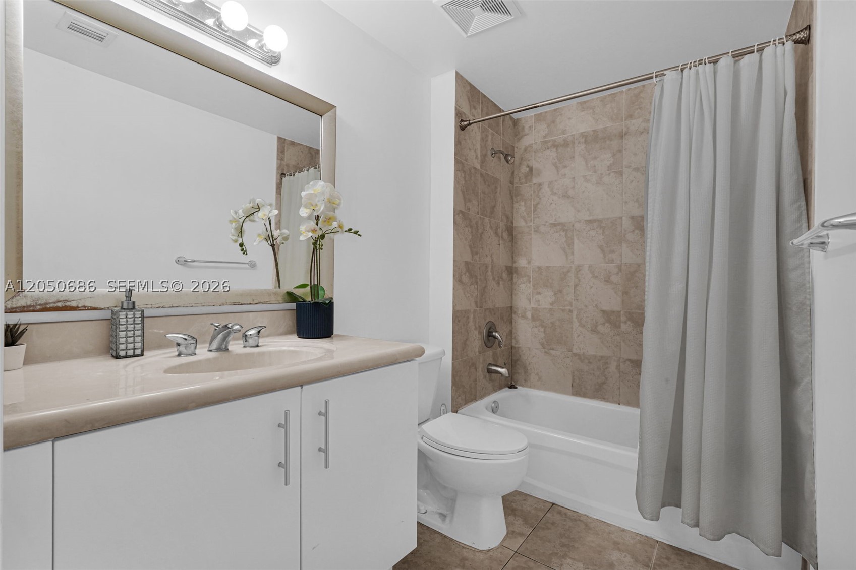 360 CONDO A - Residential