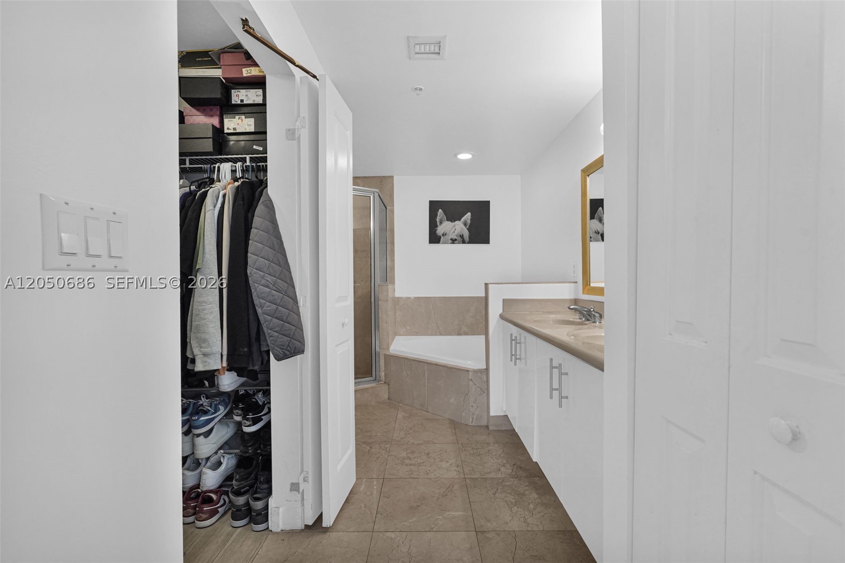 360 CONDO A - Residential