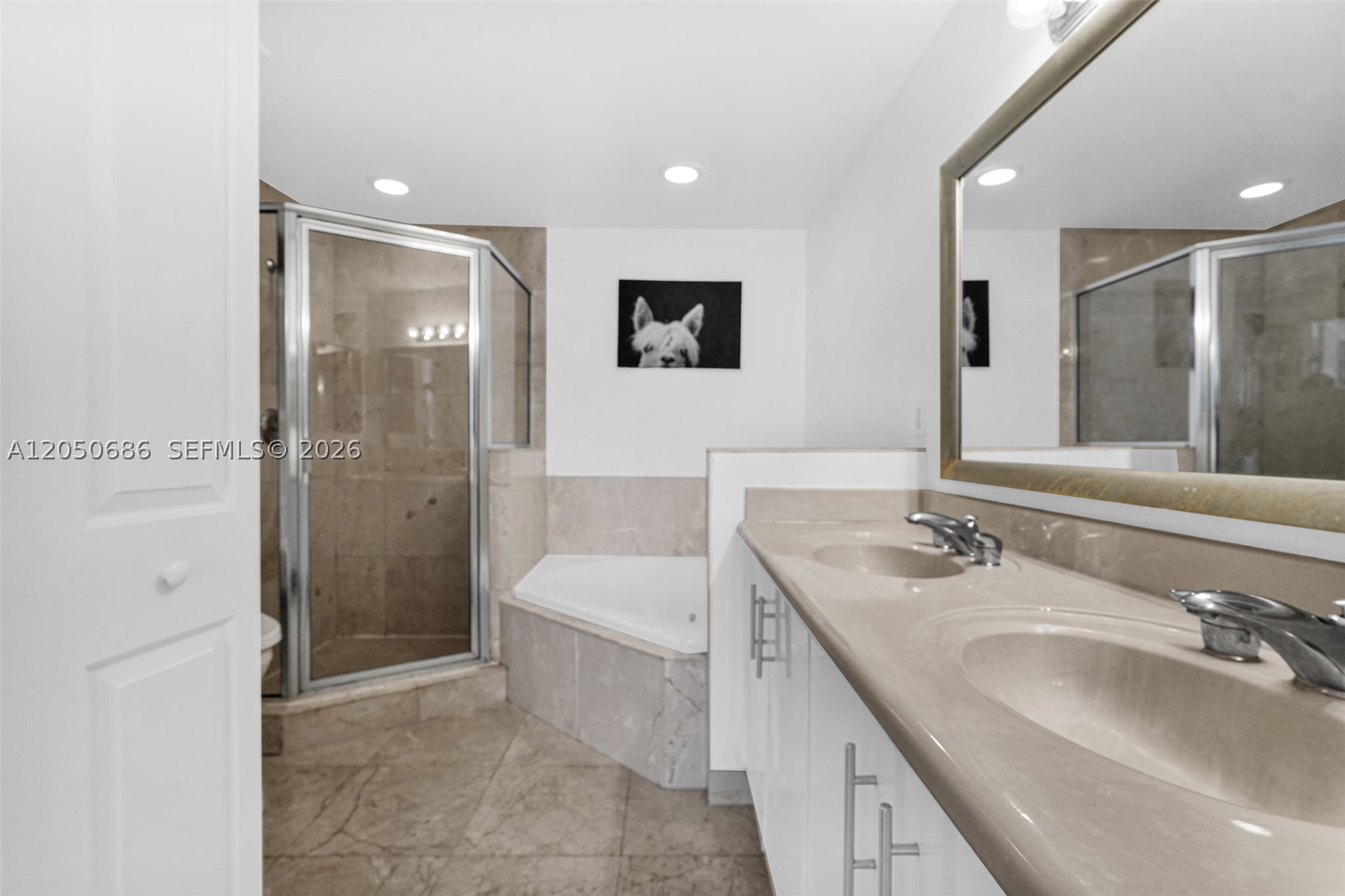 360 CONDO A - Residential