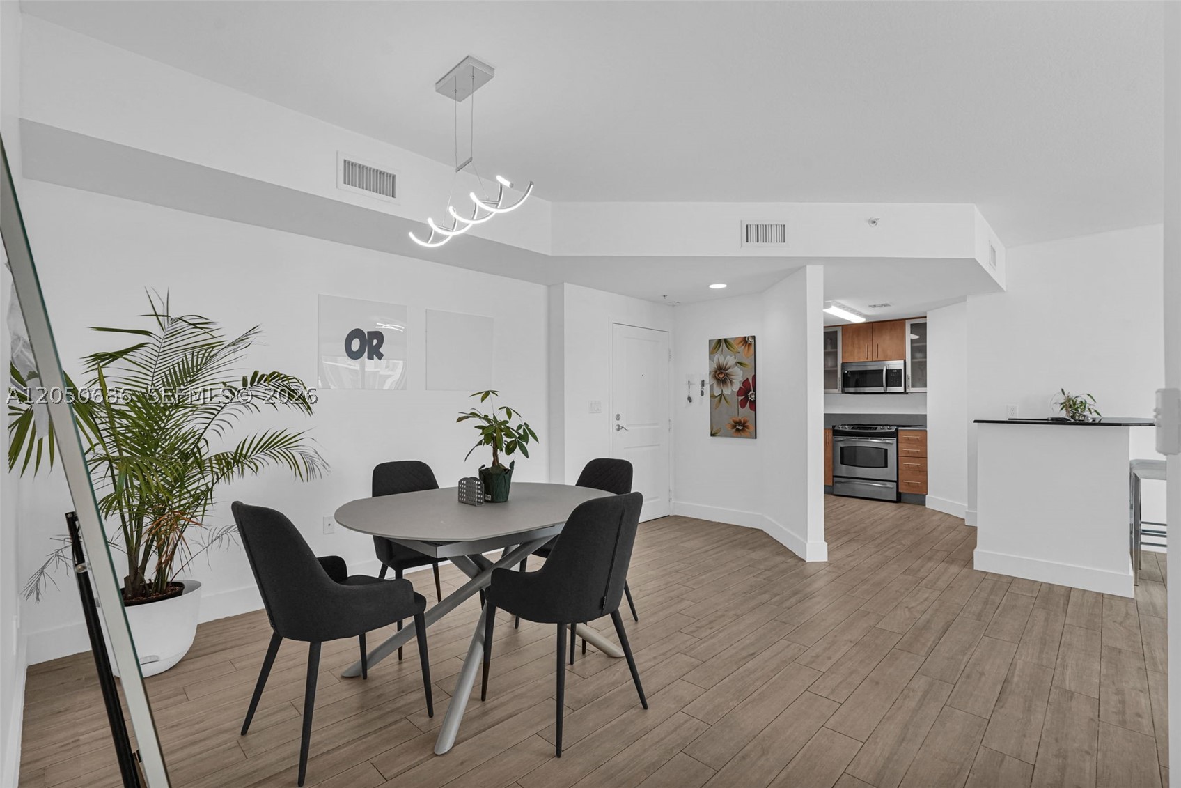 360 CONDO A - Residential