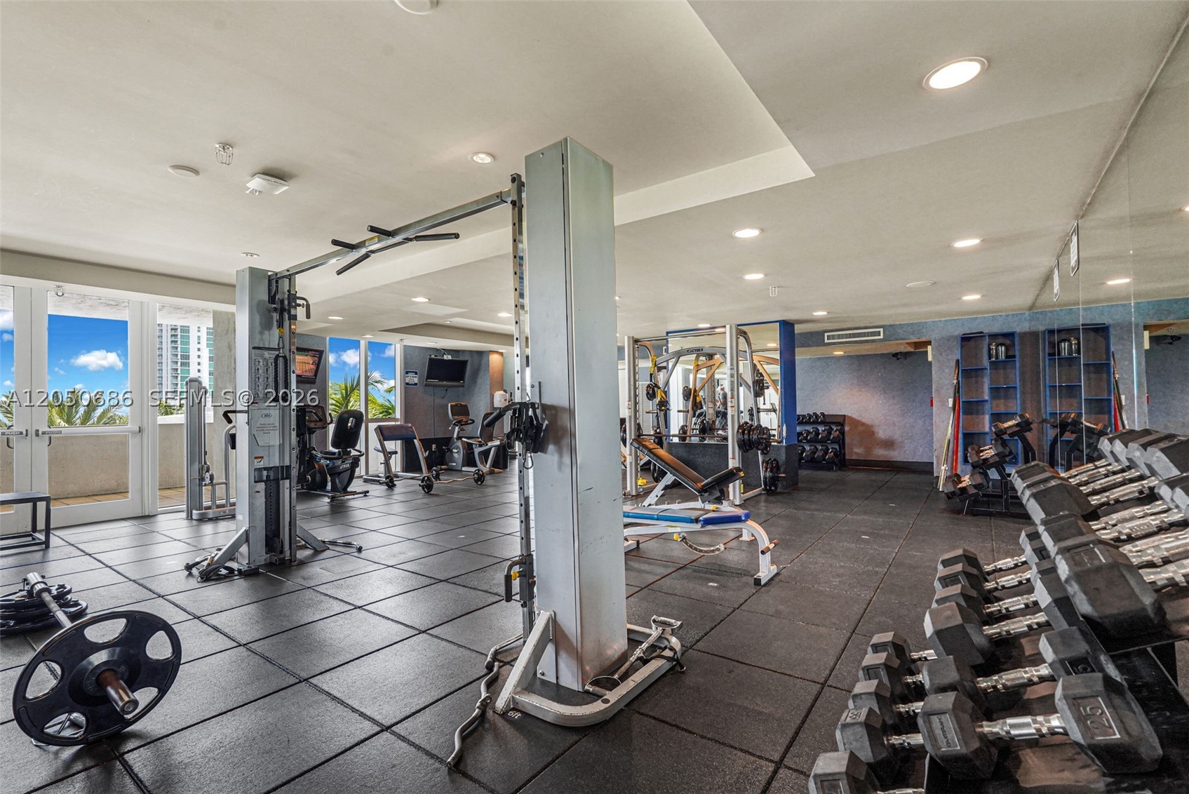 360 CONDO A - Residential
