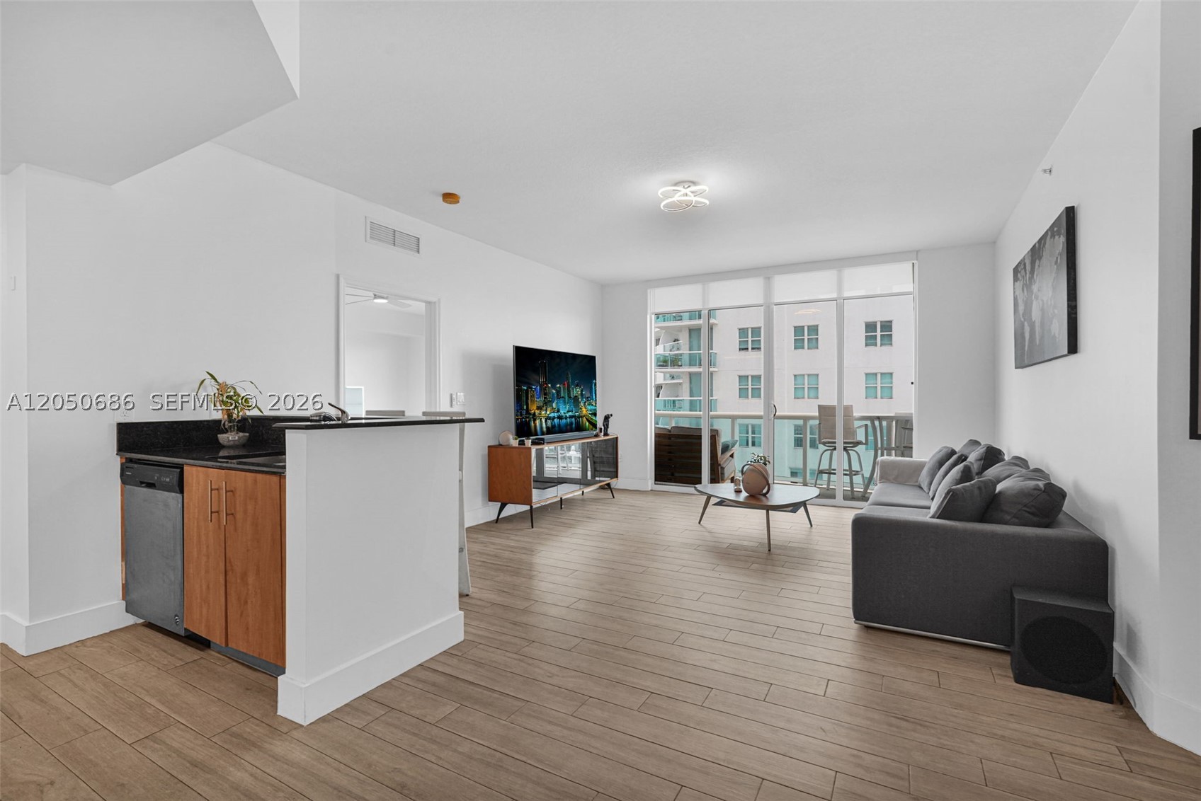 360 CONDO A - Residential