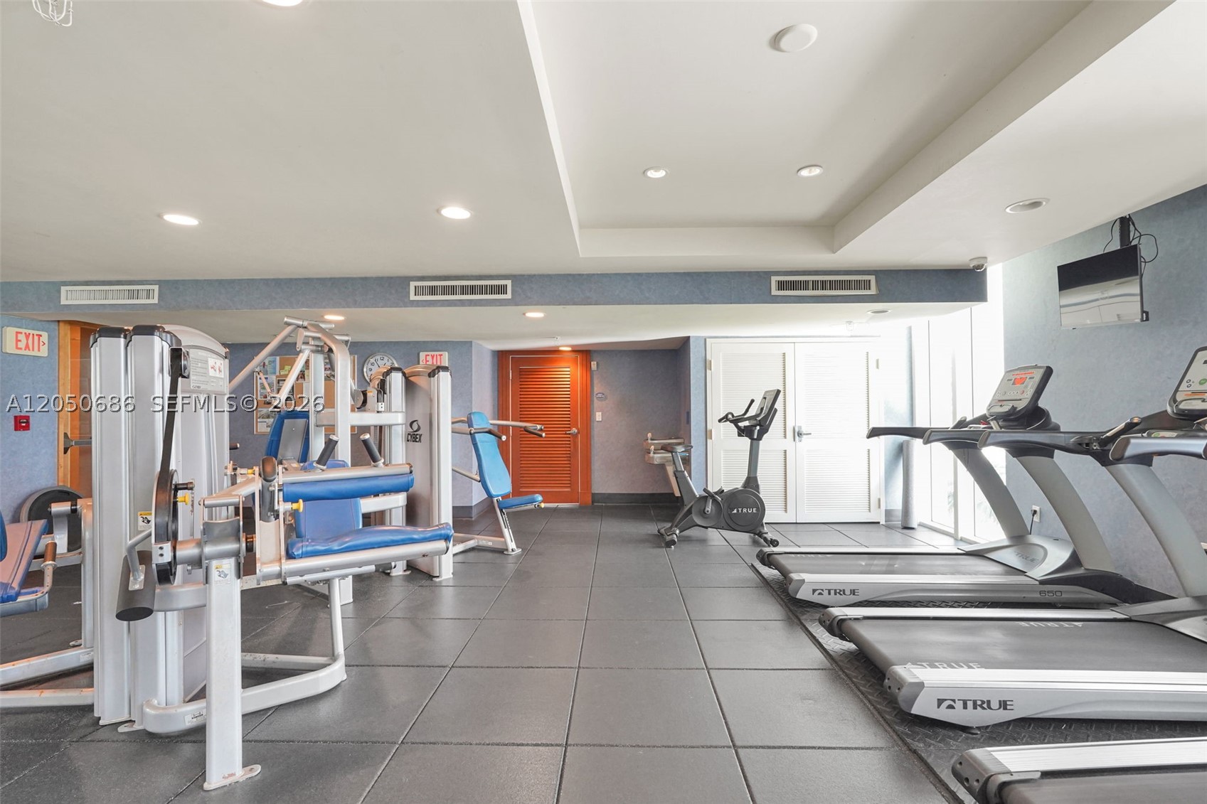 360 CONDO A - Residential