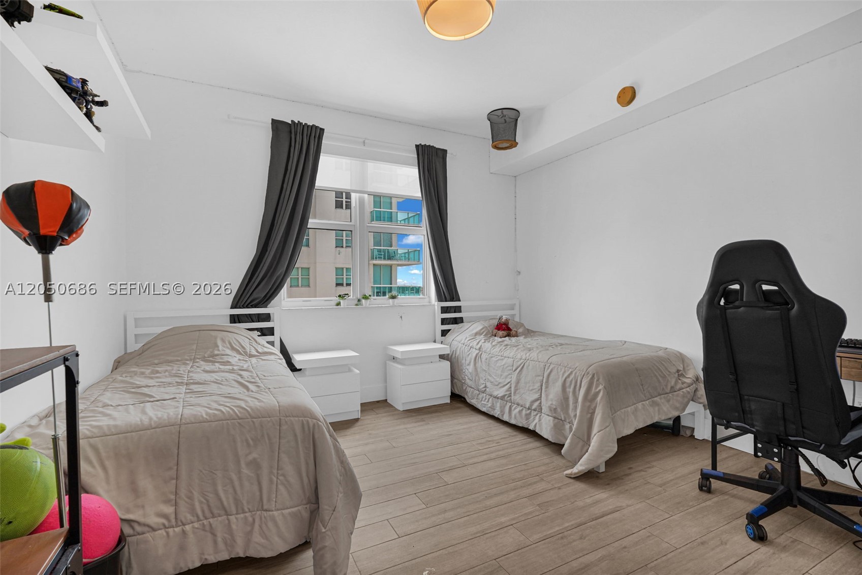 360 CONDO A - Residential
