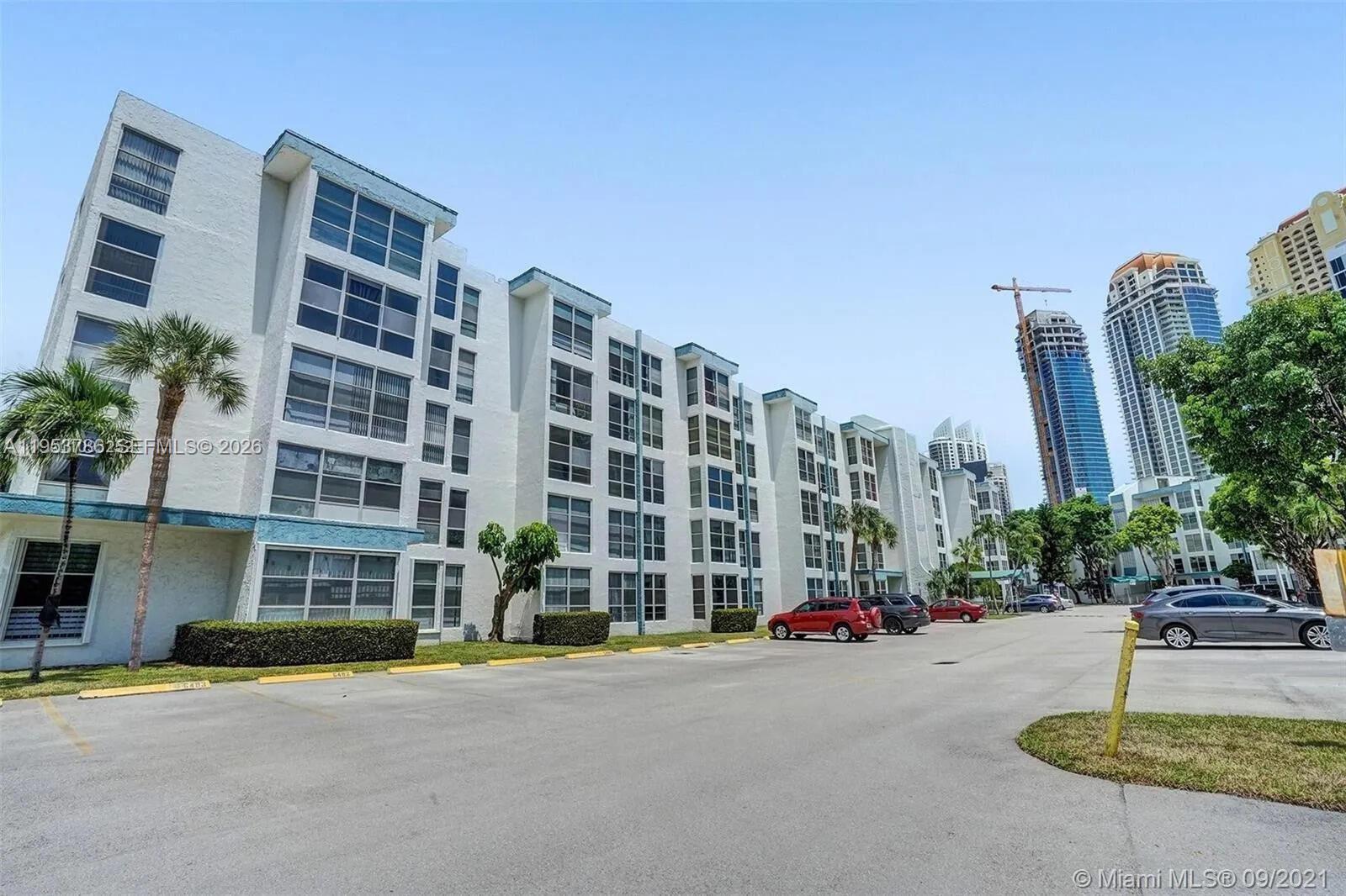 AVILA CONDO - Residential