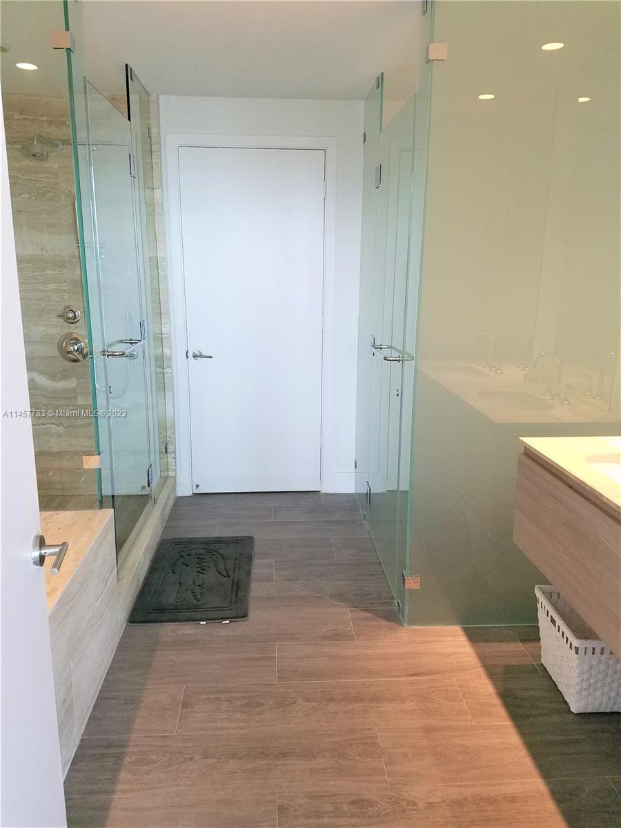 BISCAYNE BEACH CONDO - Residential Lease