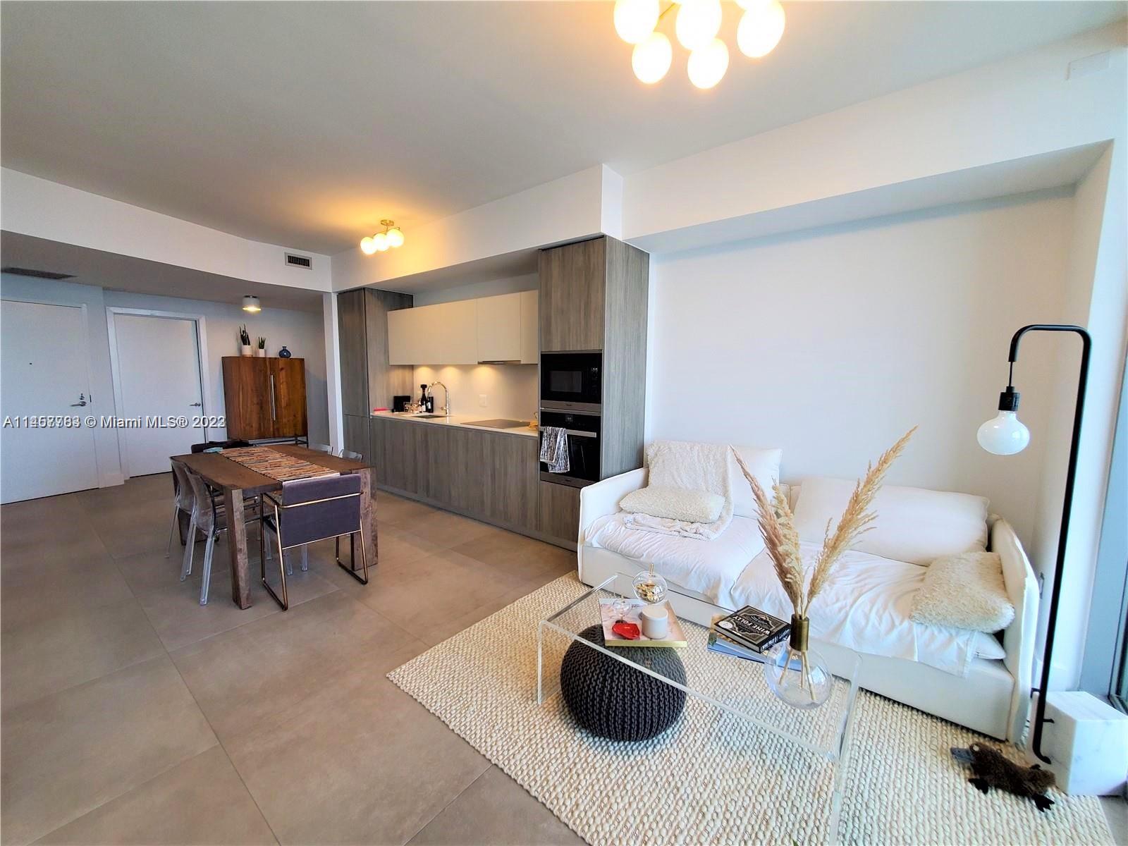 BISCAYNE BEACH CONDO - Residential Lease