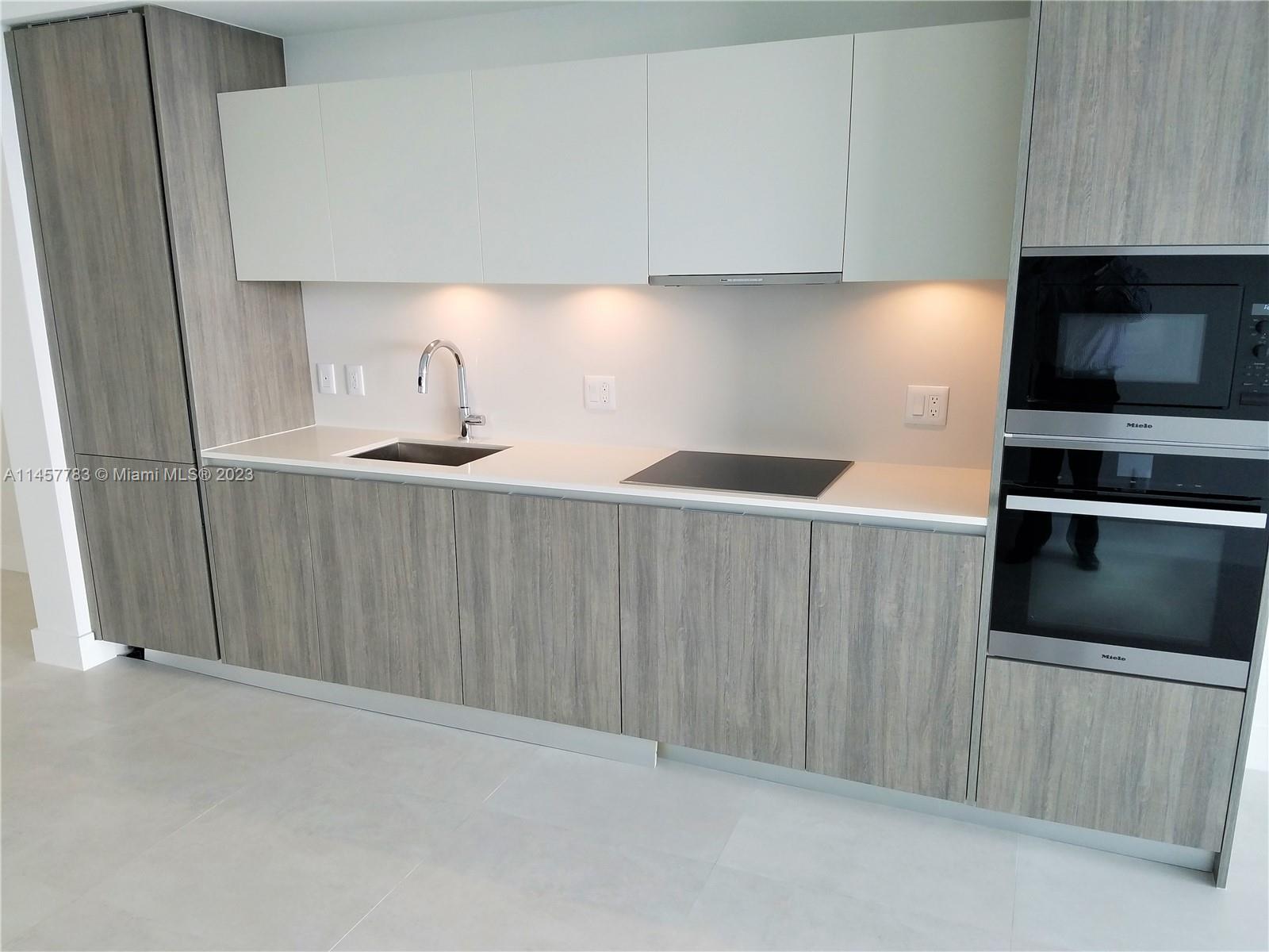 BISCAYNE BEACH CONDO - Residential Lease