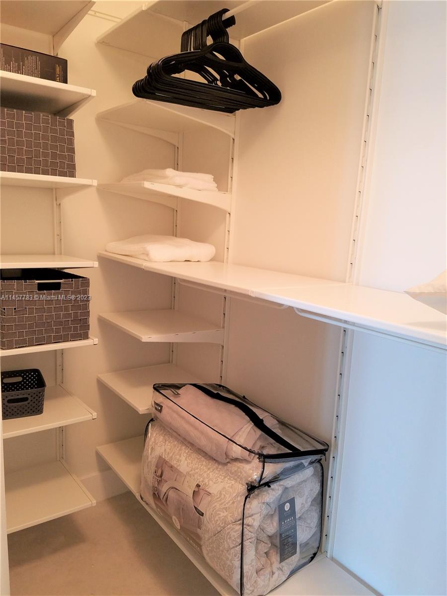 BISCAYNE BEACH CONDO - Residential Lease