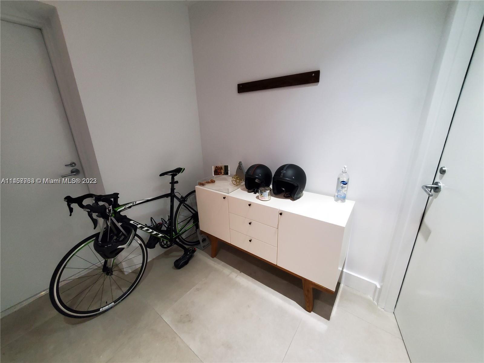 BISCAYNE BEACH CONDO - Residential Lease