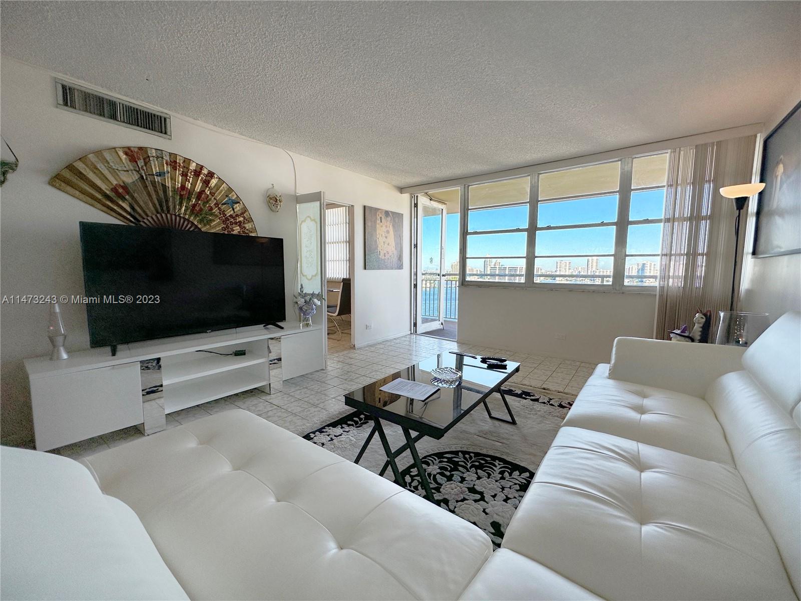 WINSTON TOWERS 200 - Residential Lease