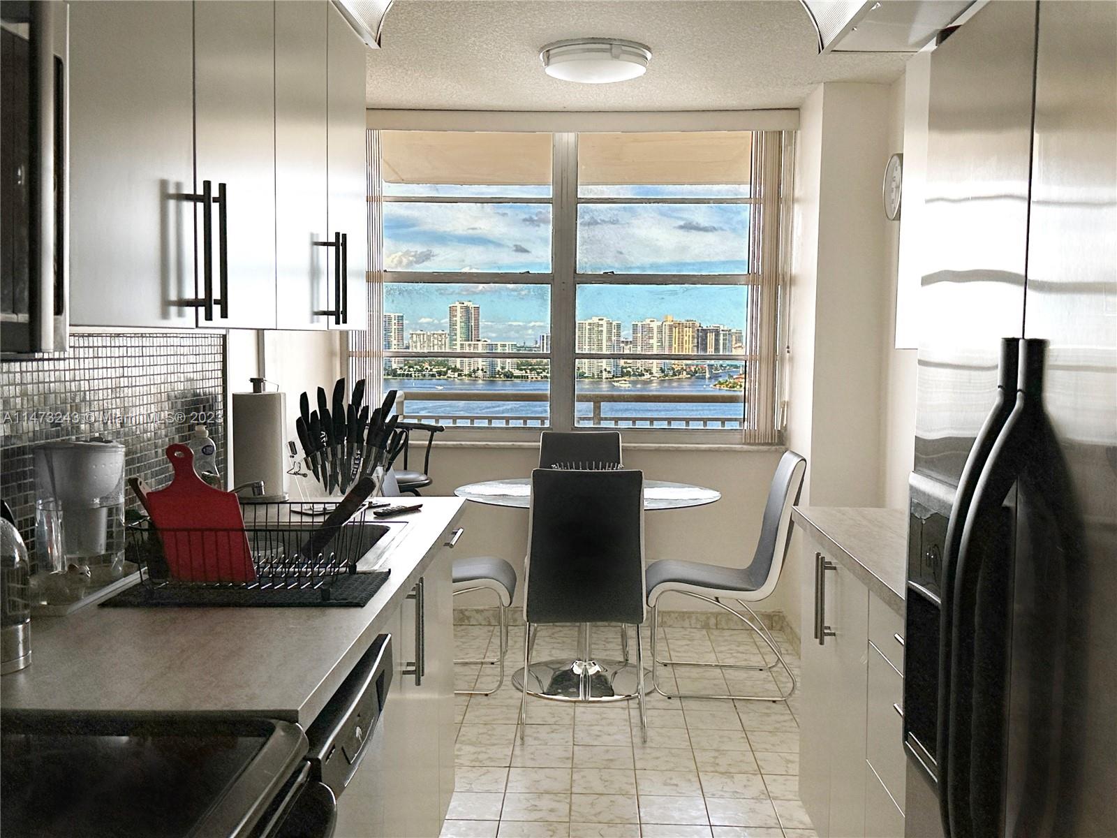 WINSTON TOWERS 200 - Residential Lease
