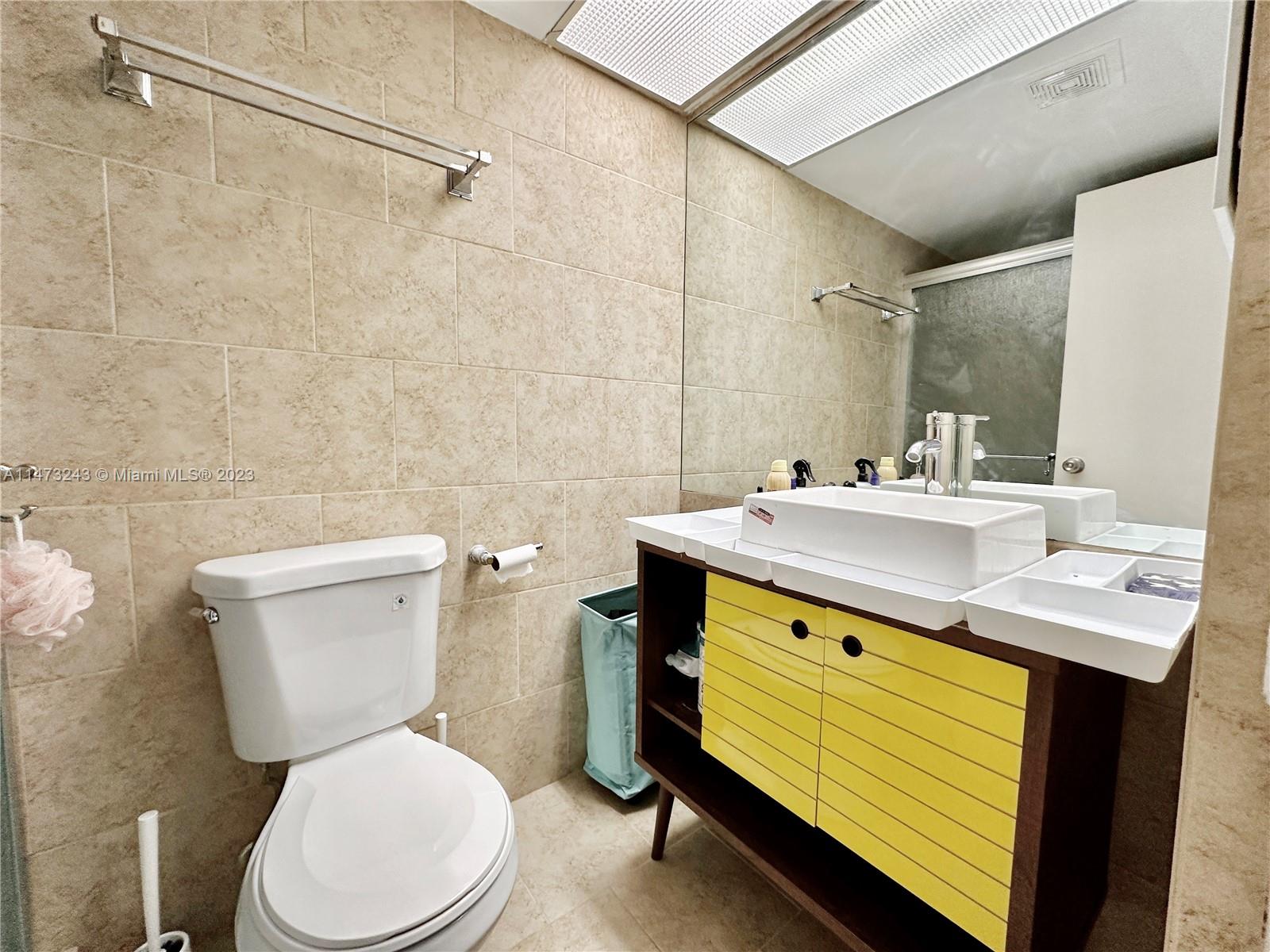 WINSTON TOWERS 200 - Residential Lease