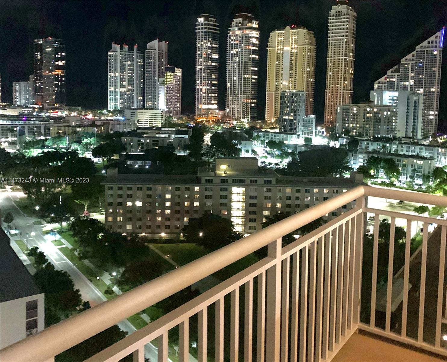 WINSTON TOWERS 200 - Residential Lease