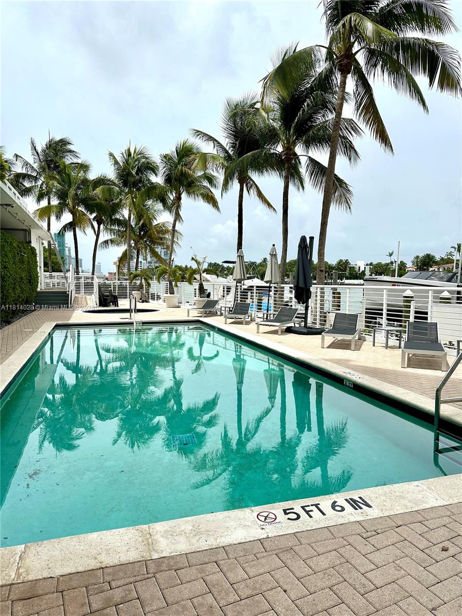 REGATTA AT INDIAN CREEK C - Residential Lease