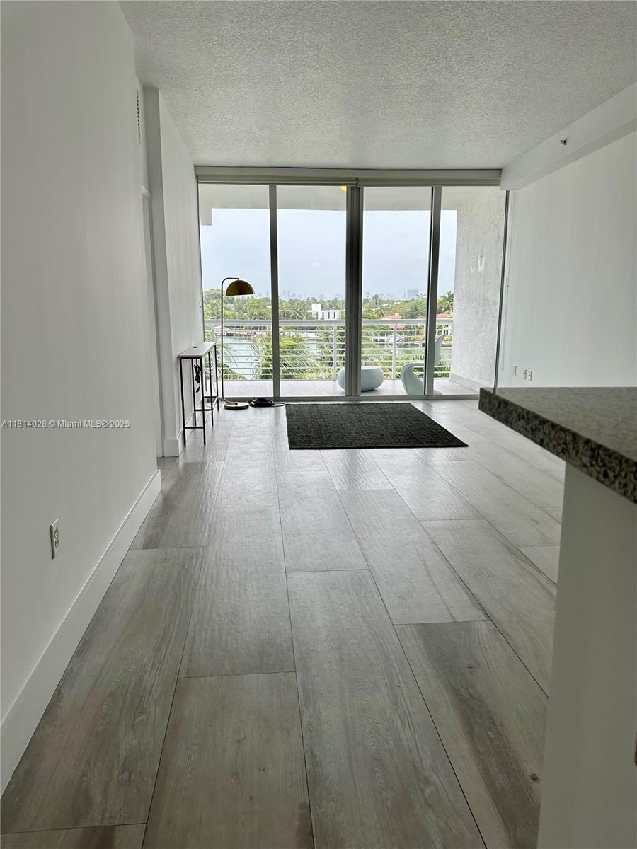 REGATTA AT INDIAN CREEK C - Residential Lease