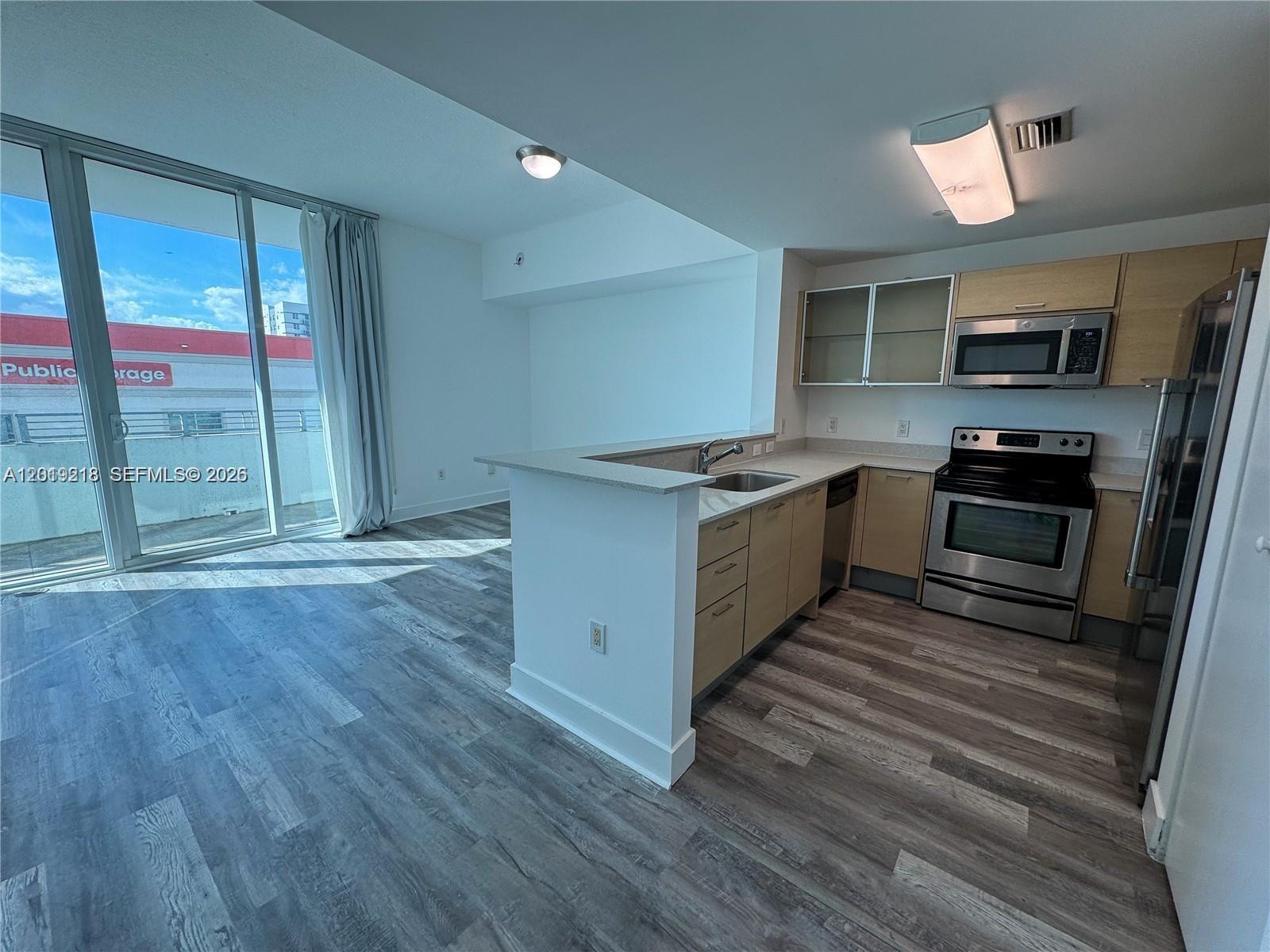 Modern and spacious 1-bedroom / 1-bath residence located in the heart of Edgewater at City 24, a boutique full-service building ideally situated just minutes from Midtown, Wynwood, Design District, Brickell, Downtown Miami, and Miami Beach.
This bright unit features a private balcony, impact windows, stainless steel appliances, in-unit washer and dryer, and fresh interior paint throughout. Designed with an open and functional layout, perfect for both comfortable living and entertaining.
Building amenities include a resort-style pool, Jacuzzi, sauna, yoga room, state-of-the-art fitness center, business center, media room, and party lounge. City 24 also offers 24/7 front desk service, covered parking, and additional storage.
Excellent investment opportunity — unit is currently rented for $2,495/month through December 2026.