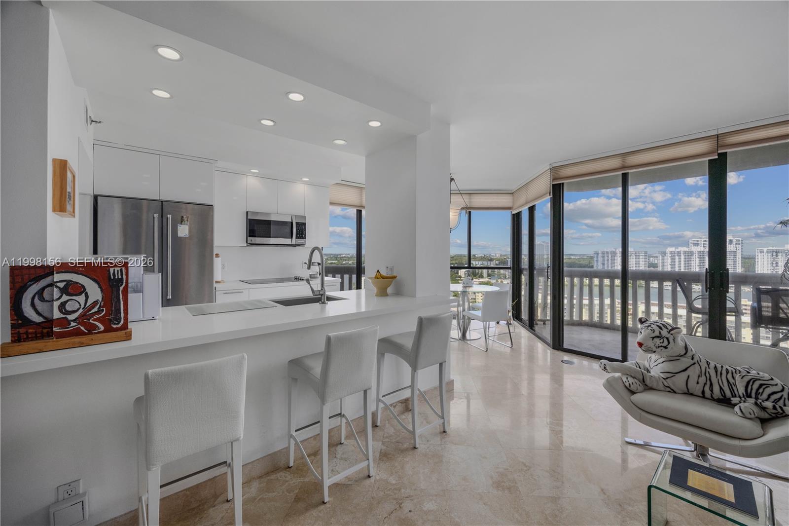 1000 ISL BLVD WILLIAMS IS - Residential
