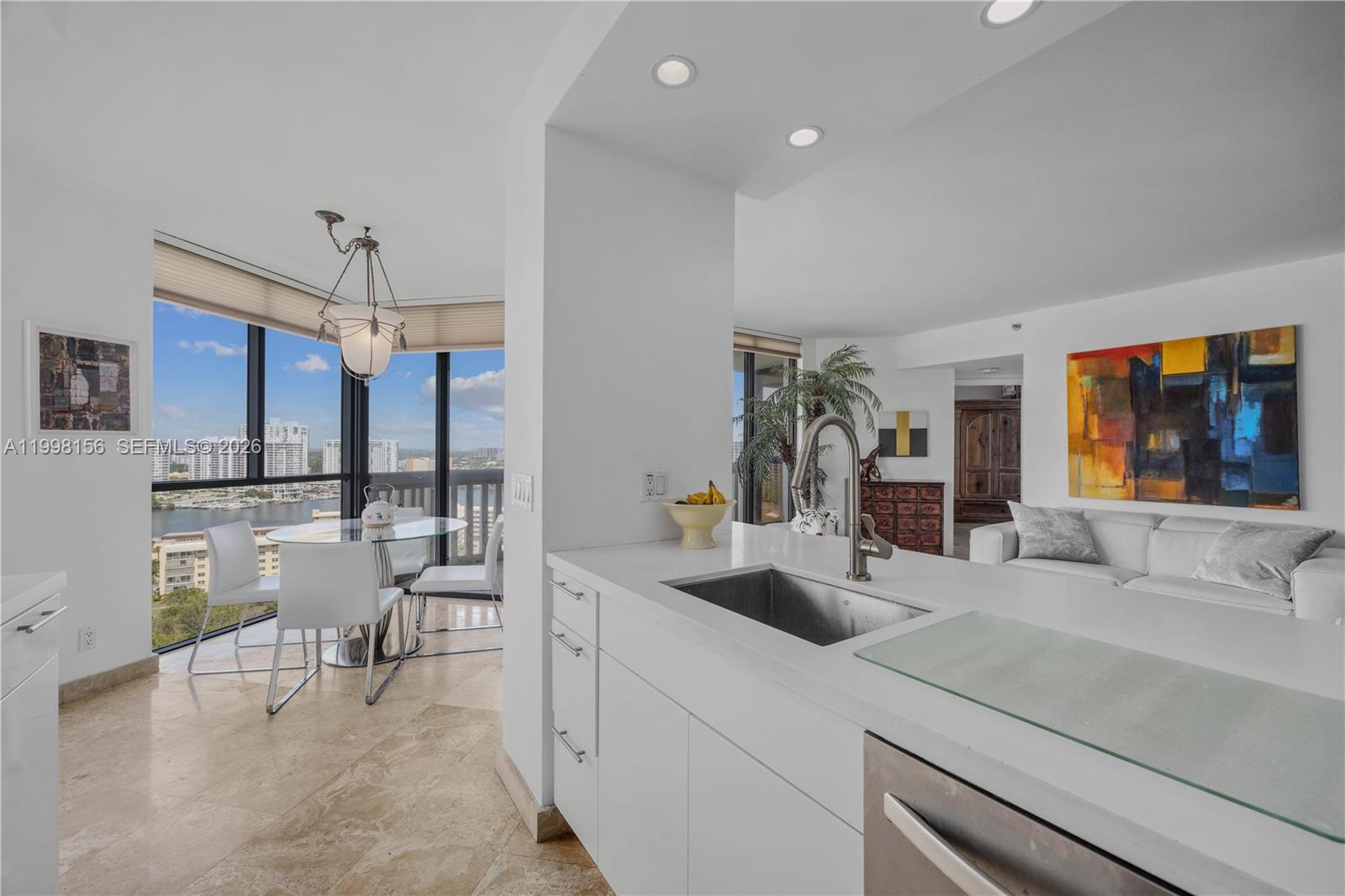1000 ISL BLVD WILLIAMS IS - Residential