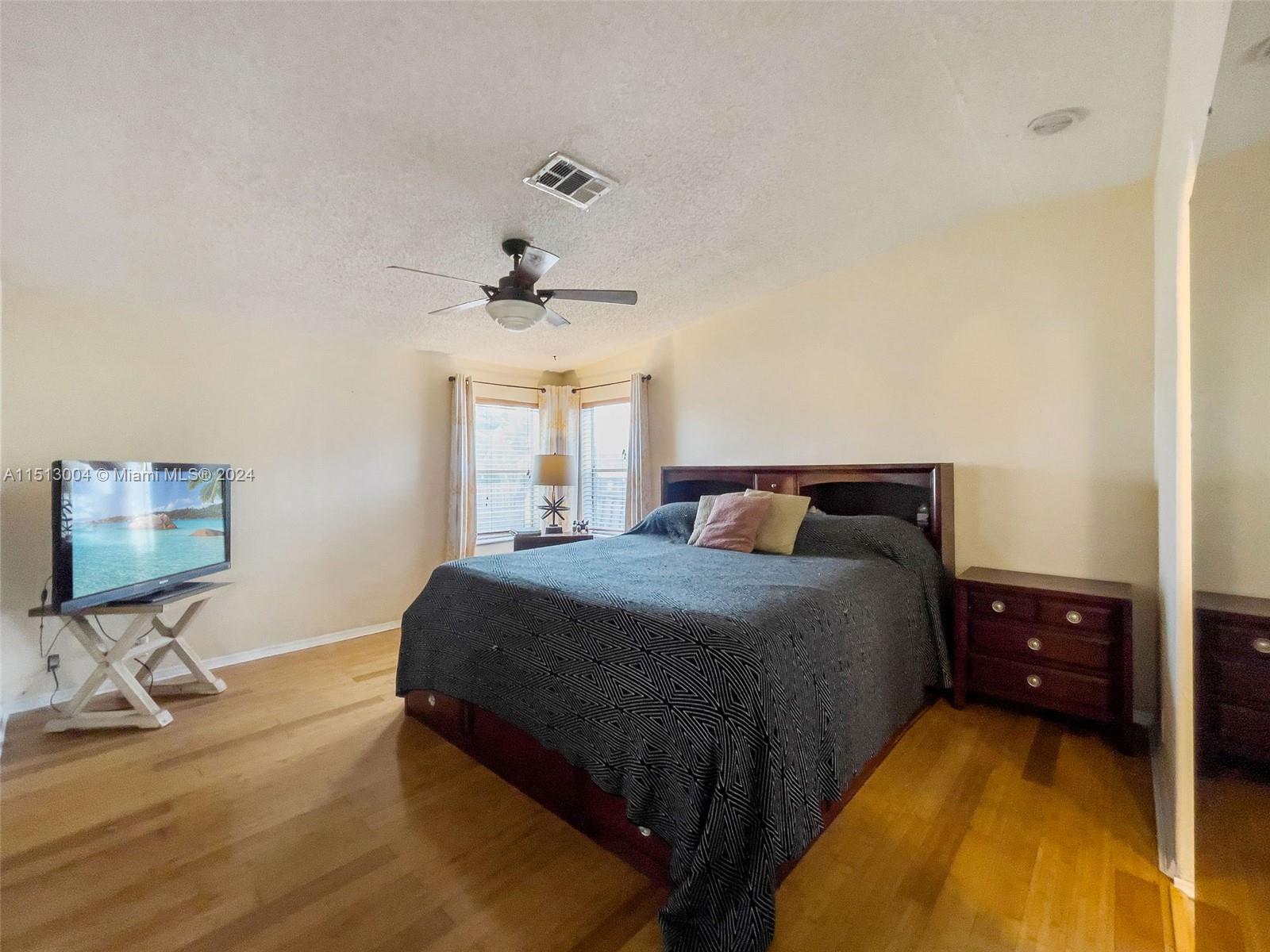 GATEWAY ESTATES PARK COND - Residential