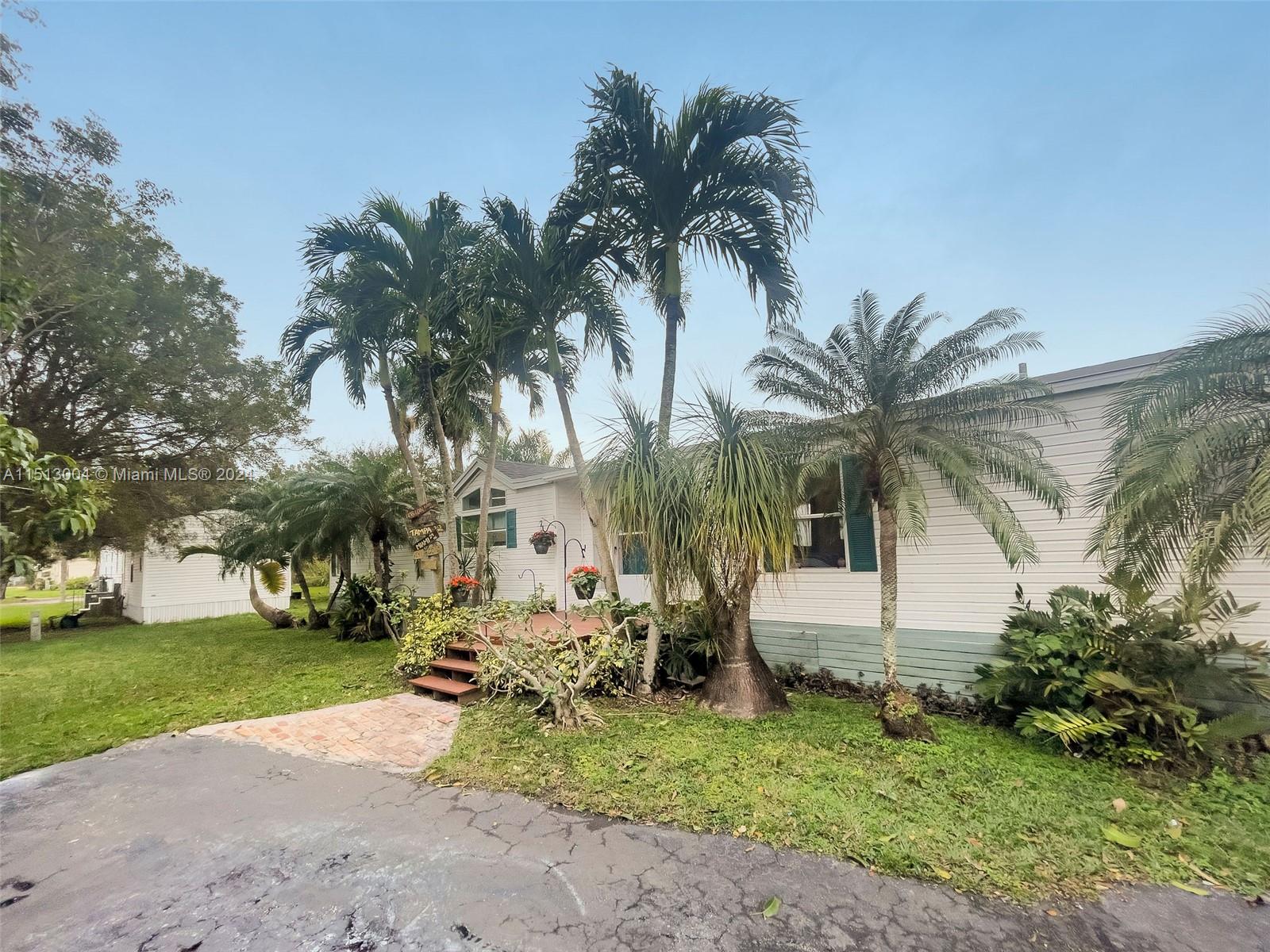 GATEWAY ESTATES PARK COND - Residential