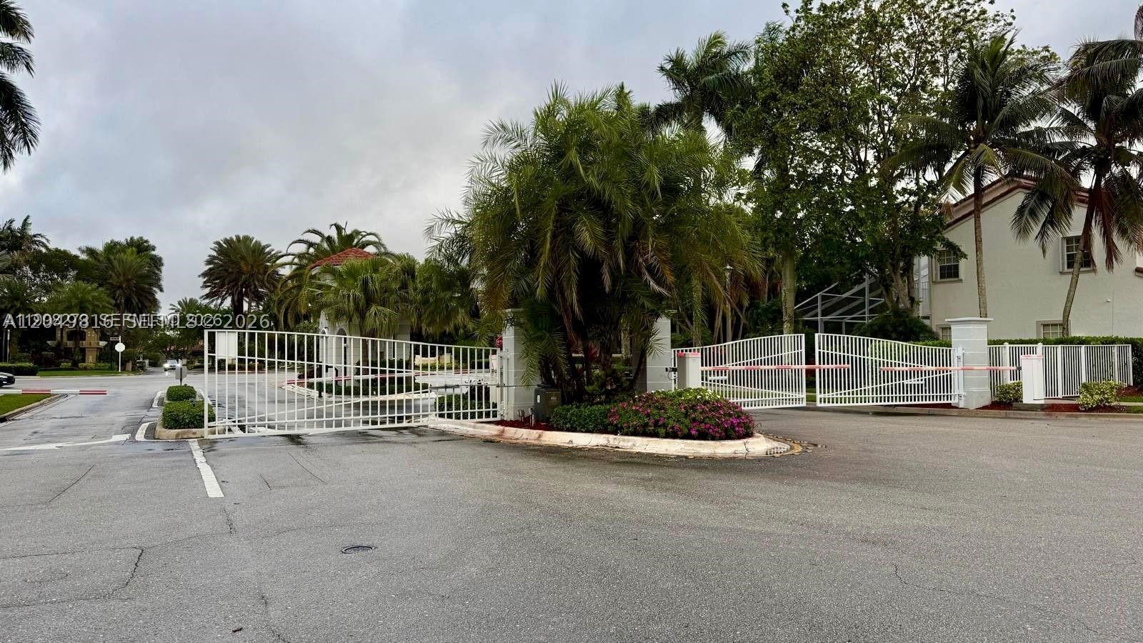 LAKEVIEW WEST - Residential